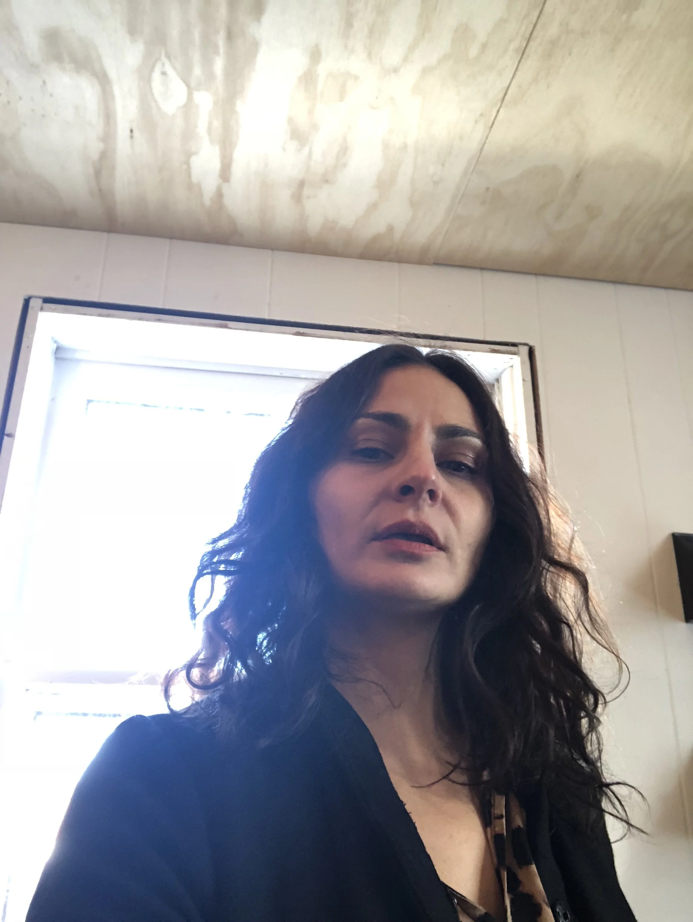 Dear Botanics was born at the foot of the Catskill Mountains by native New Yorker Stephanie Pappas. Since moving to the Catskills, she has been learning to co create with the land and listen to the whispers of her ancestors. Of Greek lineage, her gra