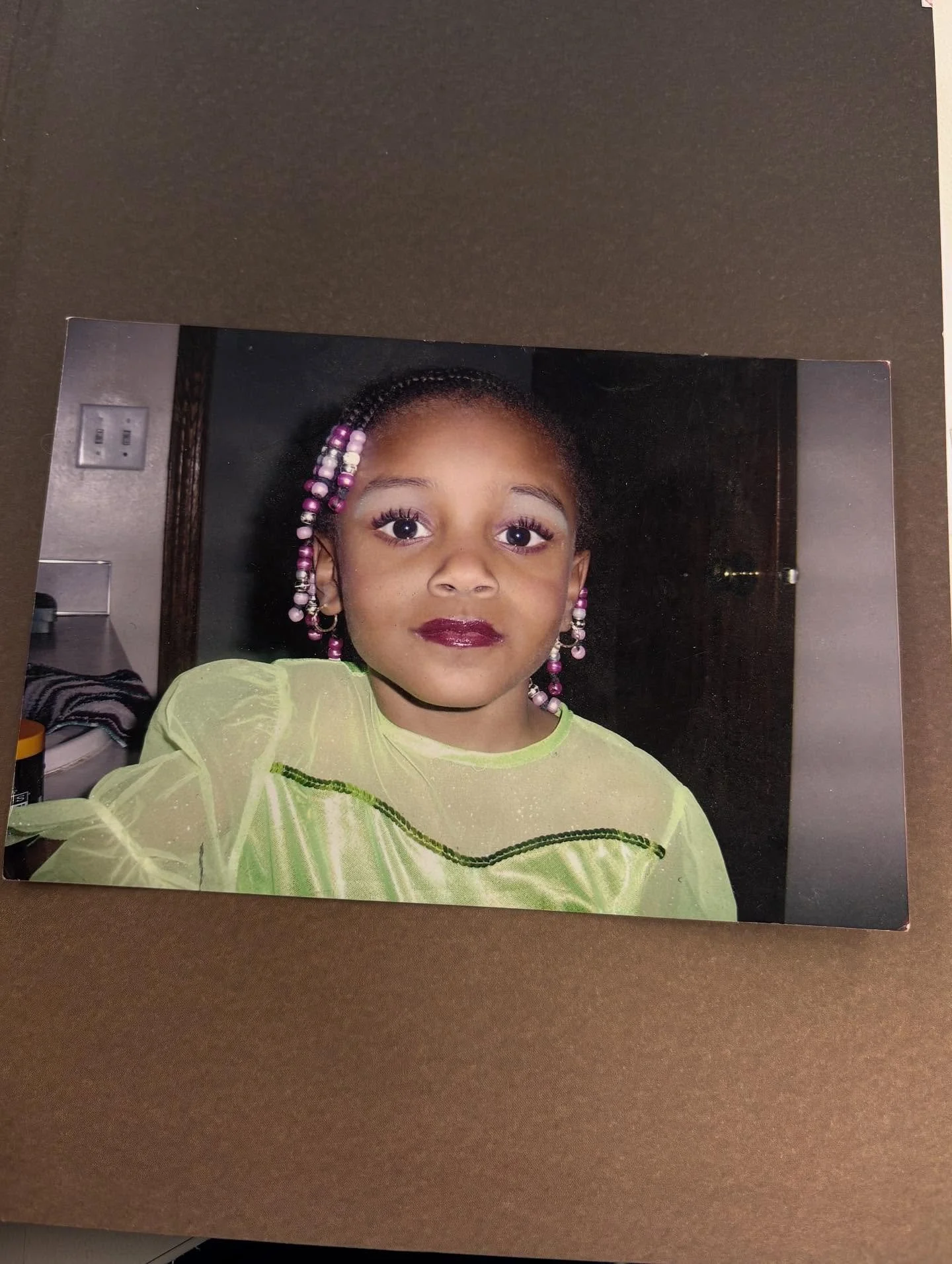 ALLOW ME TO RE-INTRODUCE MYSELF&hellip;
I was born and raised in Lincoln , NE by two lovely parents. As a young girl I started playing in makeup, I would do my eyeshadow and lipgloss when i was in elementary school. As time went on I continued to pla