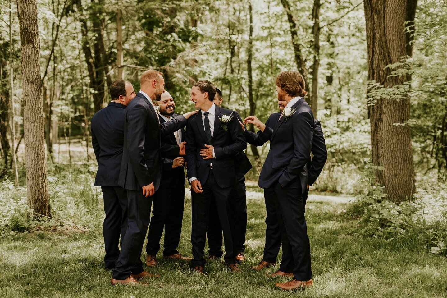 🎶 Let's hear it for the boys 🎶

Our 450 acres of lush natural forest preserve is the perfect backdrop for any and all wedding portraits.

📸: @jennihechtfotoco 

#AncestralAcresLodge #HistoricHome #EventVenue #EventSpace #PureMichigan #SWMichigan #