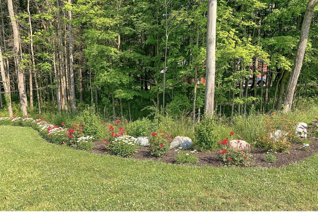 A Wedding That Feels Like the Best Weekend of the Year