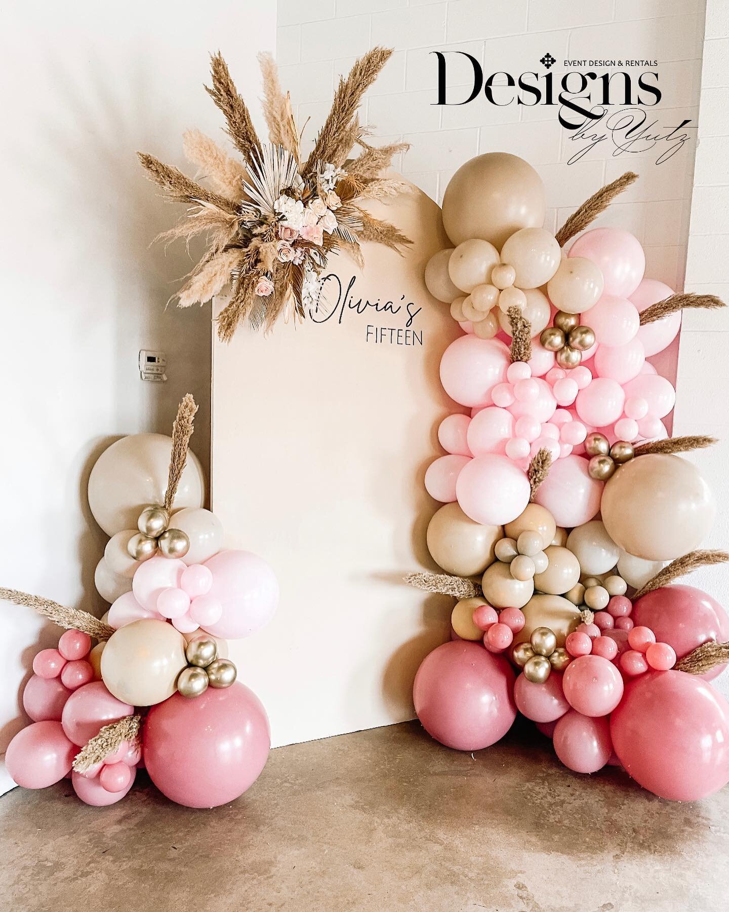 B A C K D R O P S &amp;  B A L L O O N S🎈💫⠀
⠀
Backdrops &amp; balloons are such a popular trend right now! Whether you want them for a Birthday party, Graduations, bridal shower, baby shower, etcc, its a MUST in every party! ⠀

Thank you to our cli