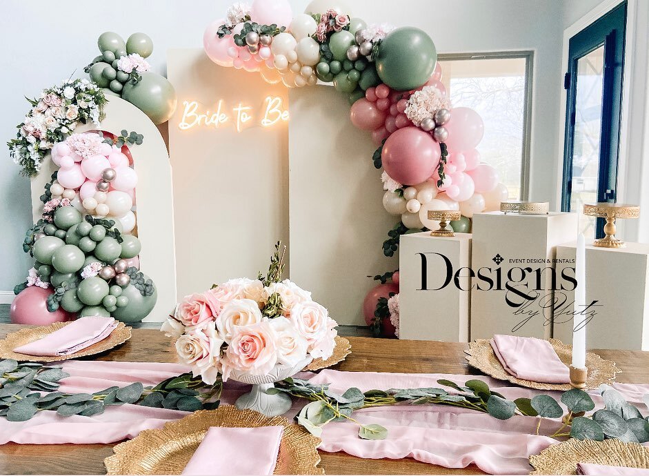 B R I D E  T O  B E💕👰🏻&zwj;♀️
⠀
Thank you to out client for trusting us with your sister&rsquo;s special day! We loved to be part of your celebration!💕

When I say we take care of  e v e r y t h i n g for you, I mean it! Your main backdrop decor 