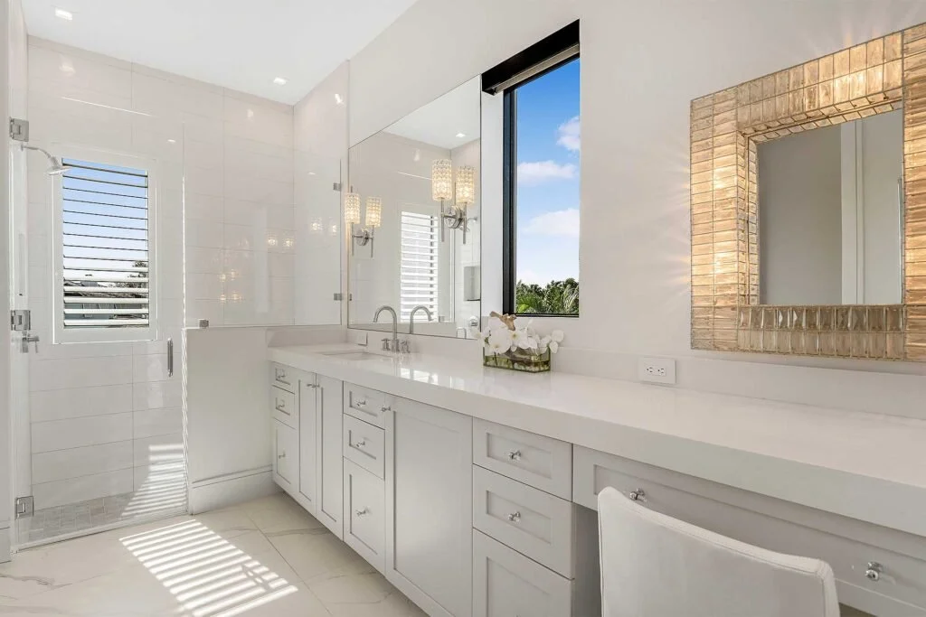 2290-Bay-Village-10-Seagate-House30-1024x683 (1).jpg