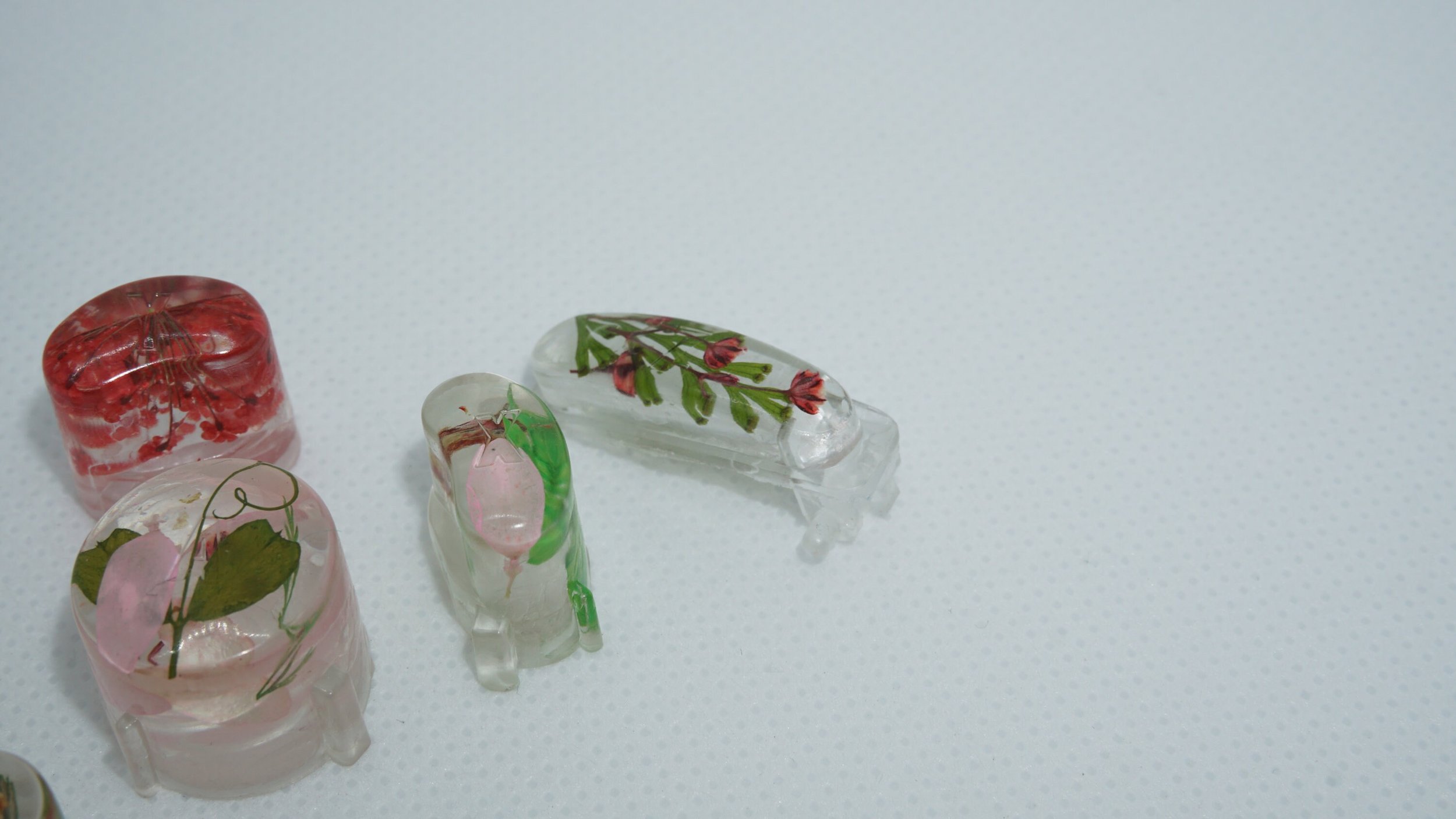 https://i.etsystatic.com/27185715/r/il/cf6421/2984556446/il_fullxfull.2984556446_hr77.jpg