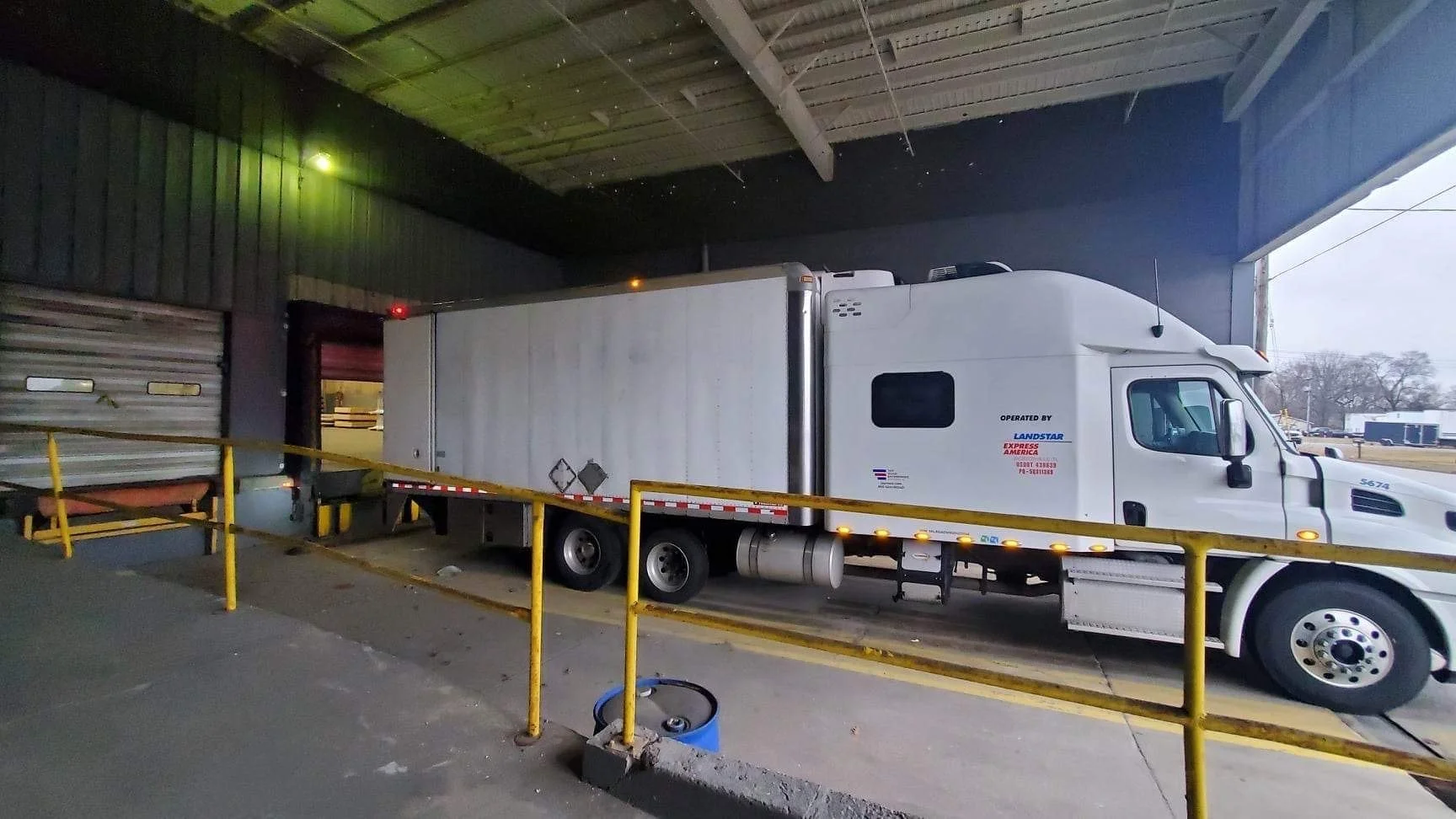 About 1 — Jay Road Enterprises Michigan Expedite Trucking Fleet