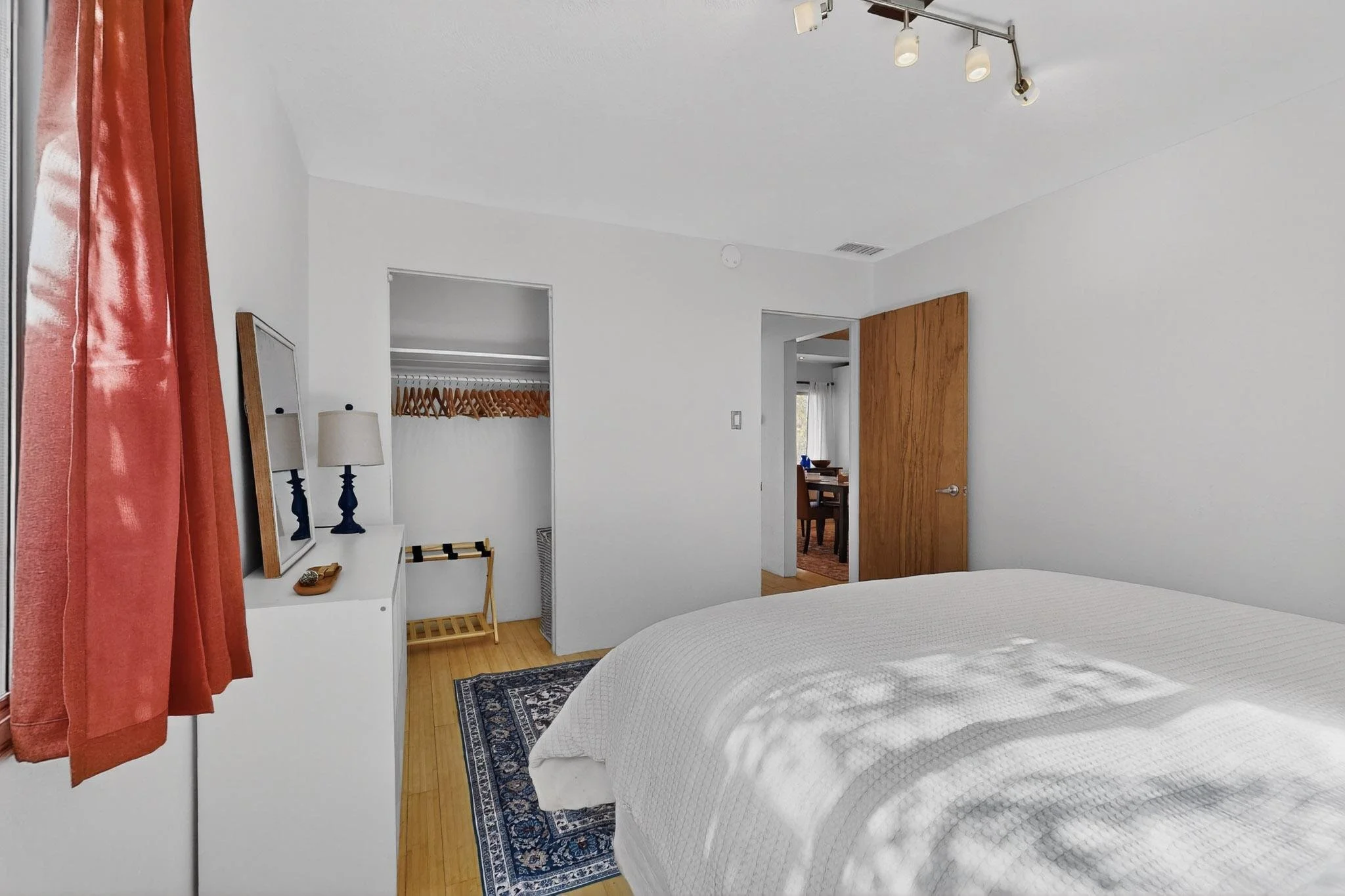 30-3D-Casas-1640-Stanford-Dr-SE-11212025_100850.jpg