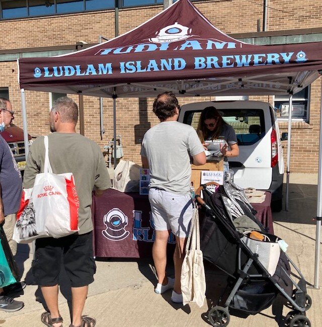 Ludlam Island Brewery
Here, you'll find beer lovers. Here, you'll find passion. Here, you'll taste the results of hard work. And when someone tells you no you can have your dream...When you know what to tell them! Come have a taste!
#ventnorfarmersma