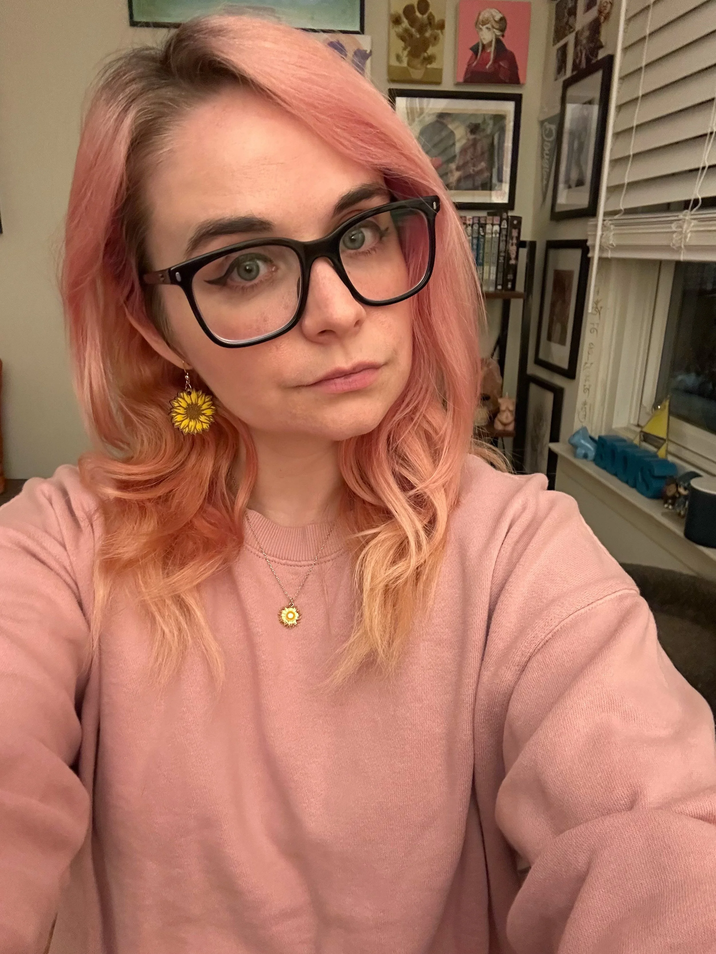 Could not decide between these three selfies 🤷🏻&zwj;♀️ Have all three