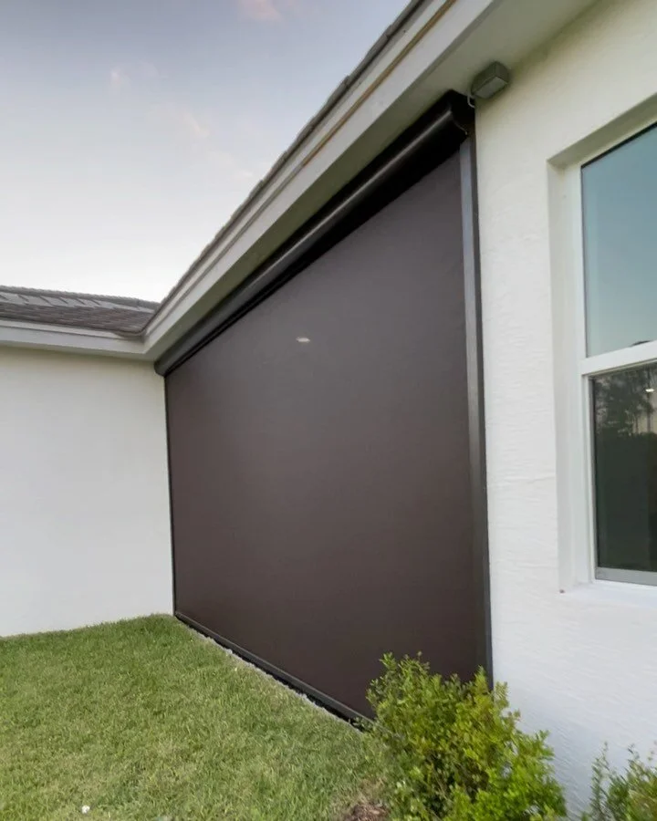 Another happy customer ✅ We installed this outdoor patio zipper system to enclosure their outdoor living space. Contact us for a FREE estimate 📞 (786) 683-1328
&bull;
&bull;
&bull;
&bull;
&bull;
&bull;
&bull;
#solarshade #patioshade #zippersystem #o