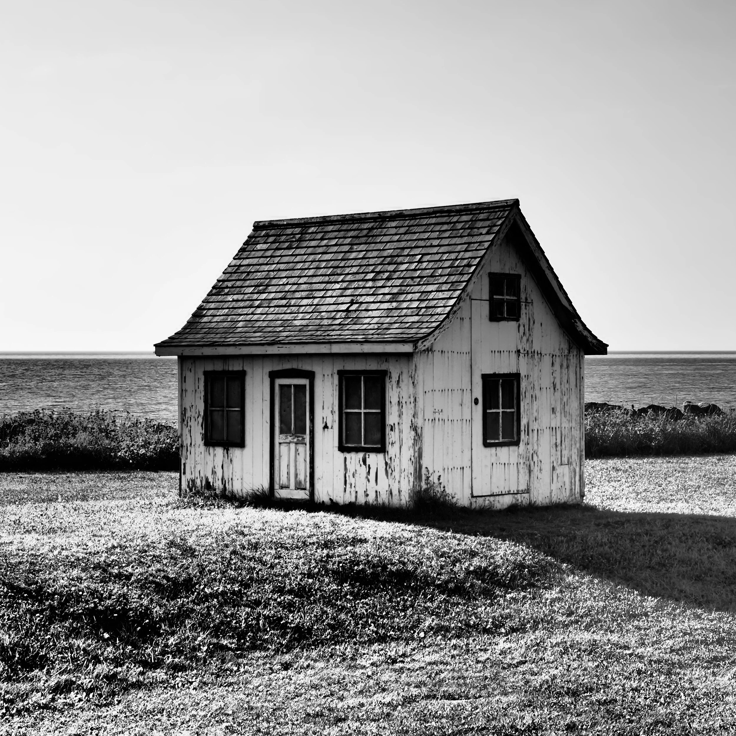 St Anne du Monte Cabin along the water in Canada