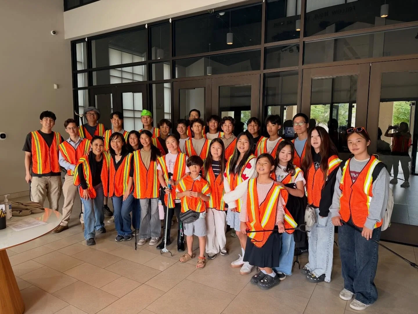 On April 25th we had a successful outreach event with more than 50 people participating in collecting 12 large bags of trash in our own town
#llkcoutreach #takecareoftheearth #welovelomalinda