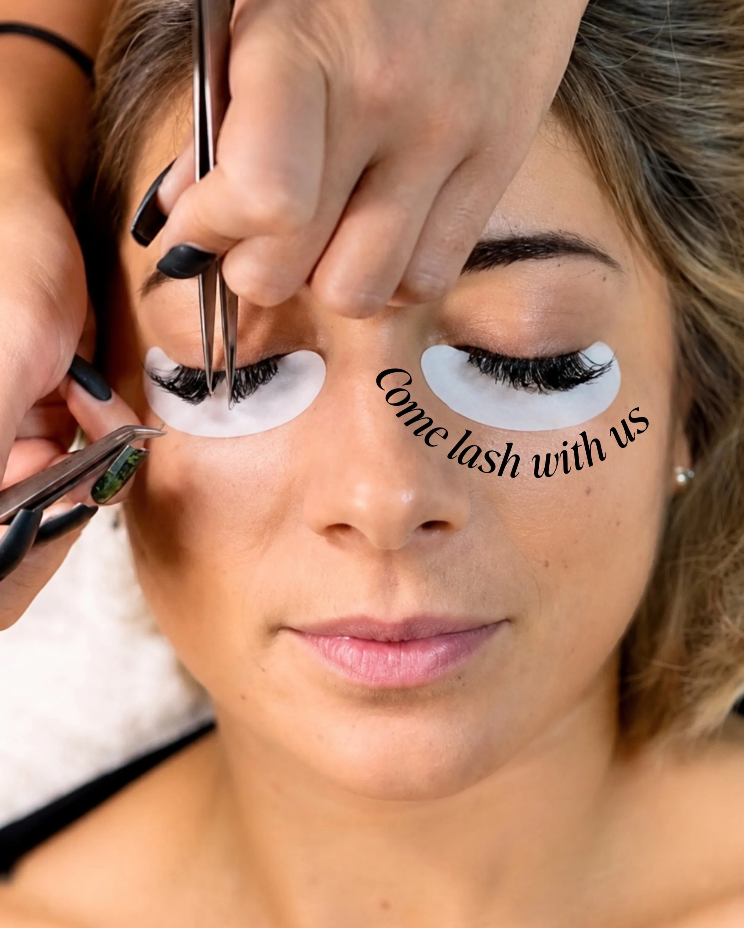 A little throwback to when I used to do lash extensions 🖤 We&rsquo;re still on the lookout for a lash artist to add to our team at Opaline! I&rsquo;d love to find someone who does lashes, brow laminations and/or PMU. 

We currently have two esthetic