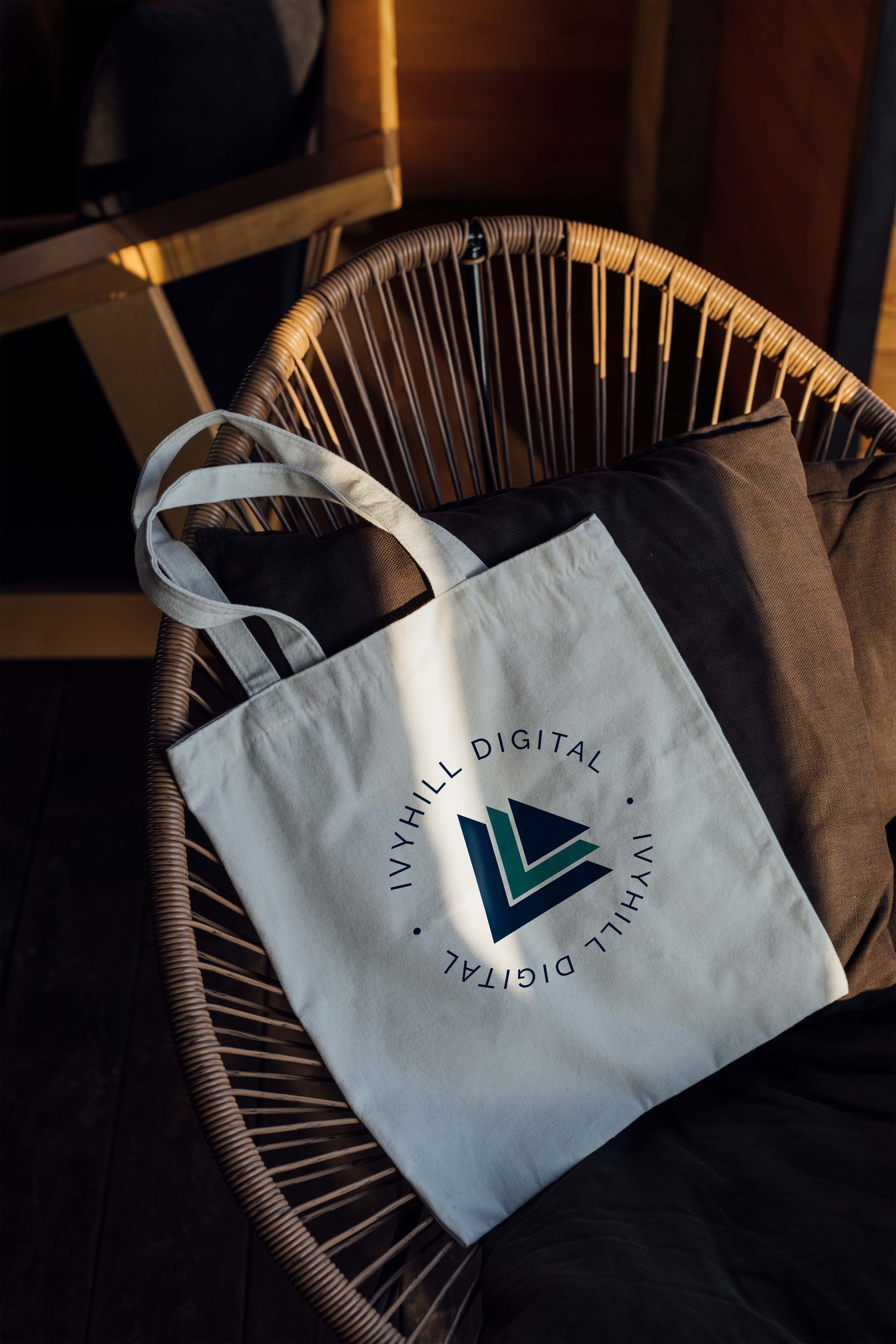 Ivyhill Digital Tote Bag