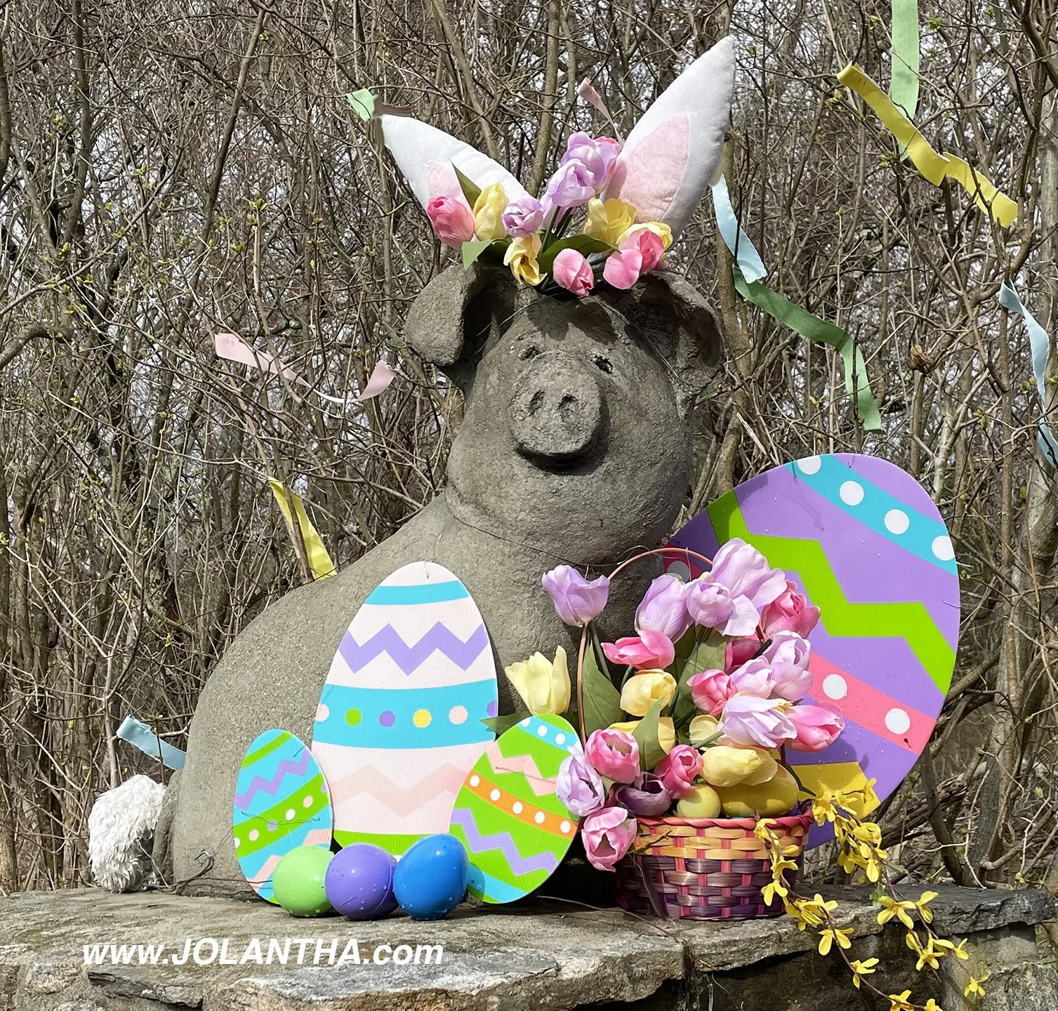 Easter 2026 sq logo copy.jpg