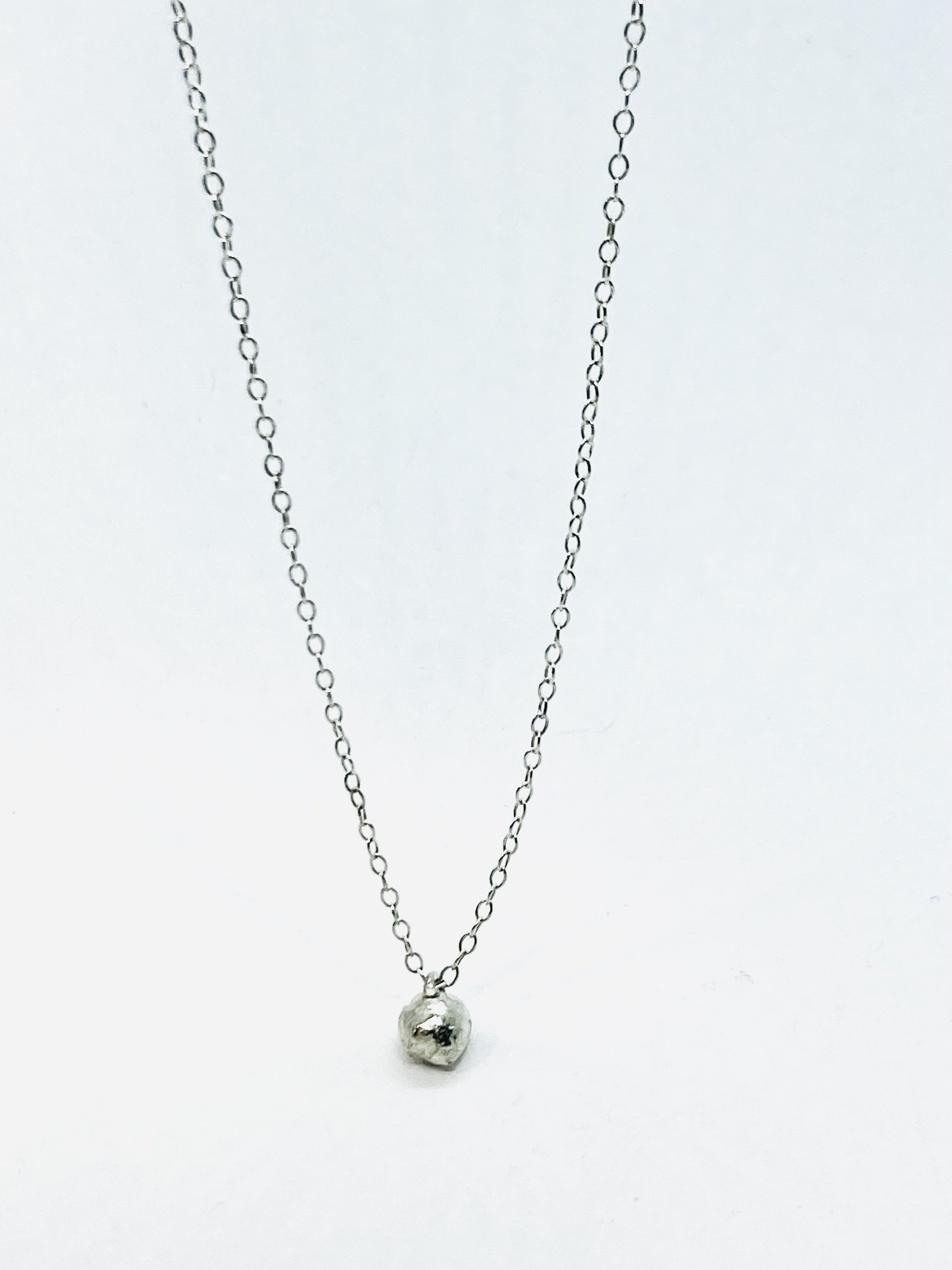 BREAKING BALL PENDANT