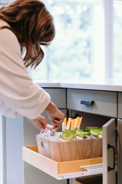 Kim Snodgrass specialized in kitchen organization