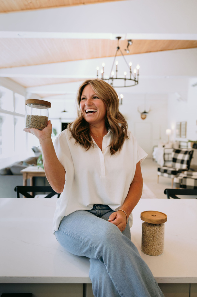 Kim Snodgrass is a professional organizer serving Pine Island Florida