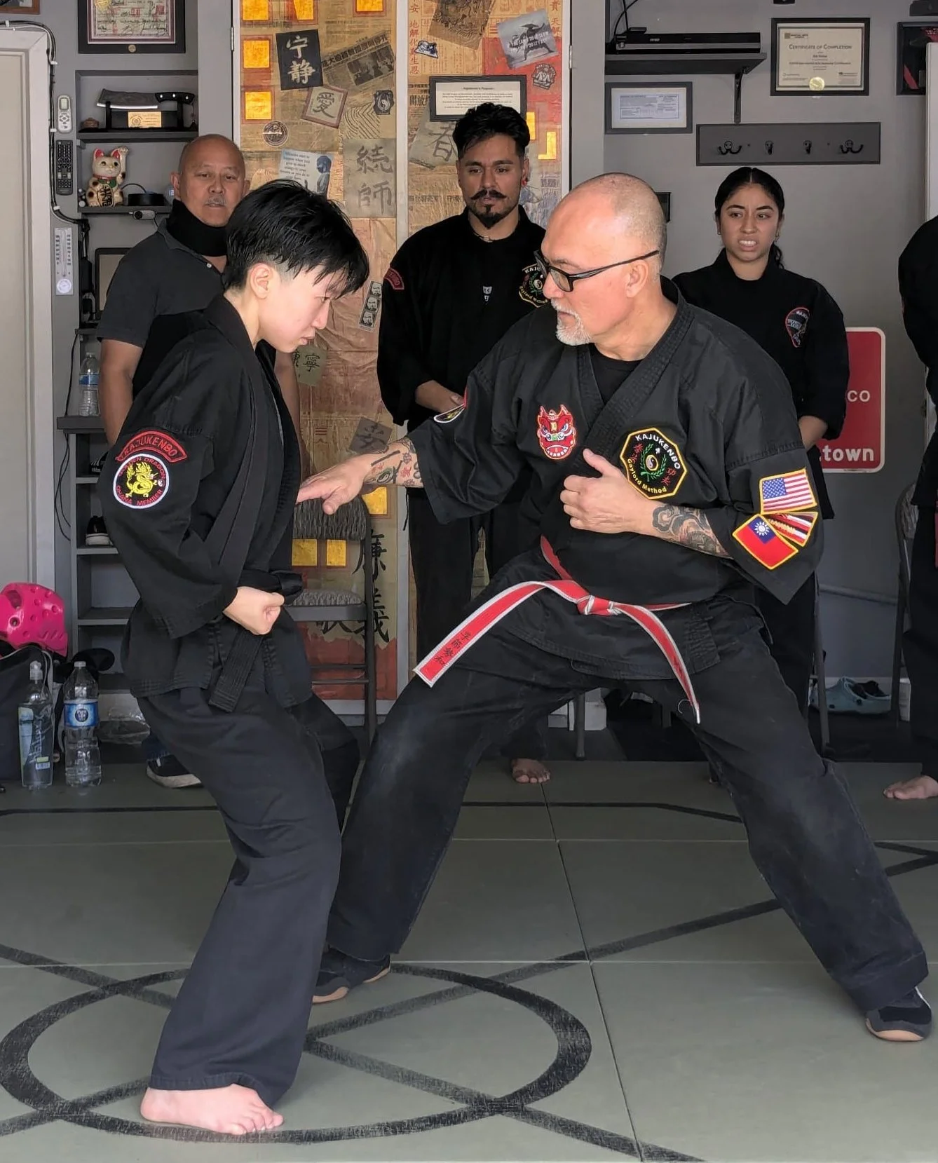 Bob Gomez - Kajukenbo  Yen Kiaia drill.jpg