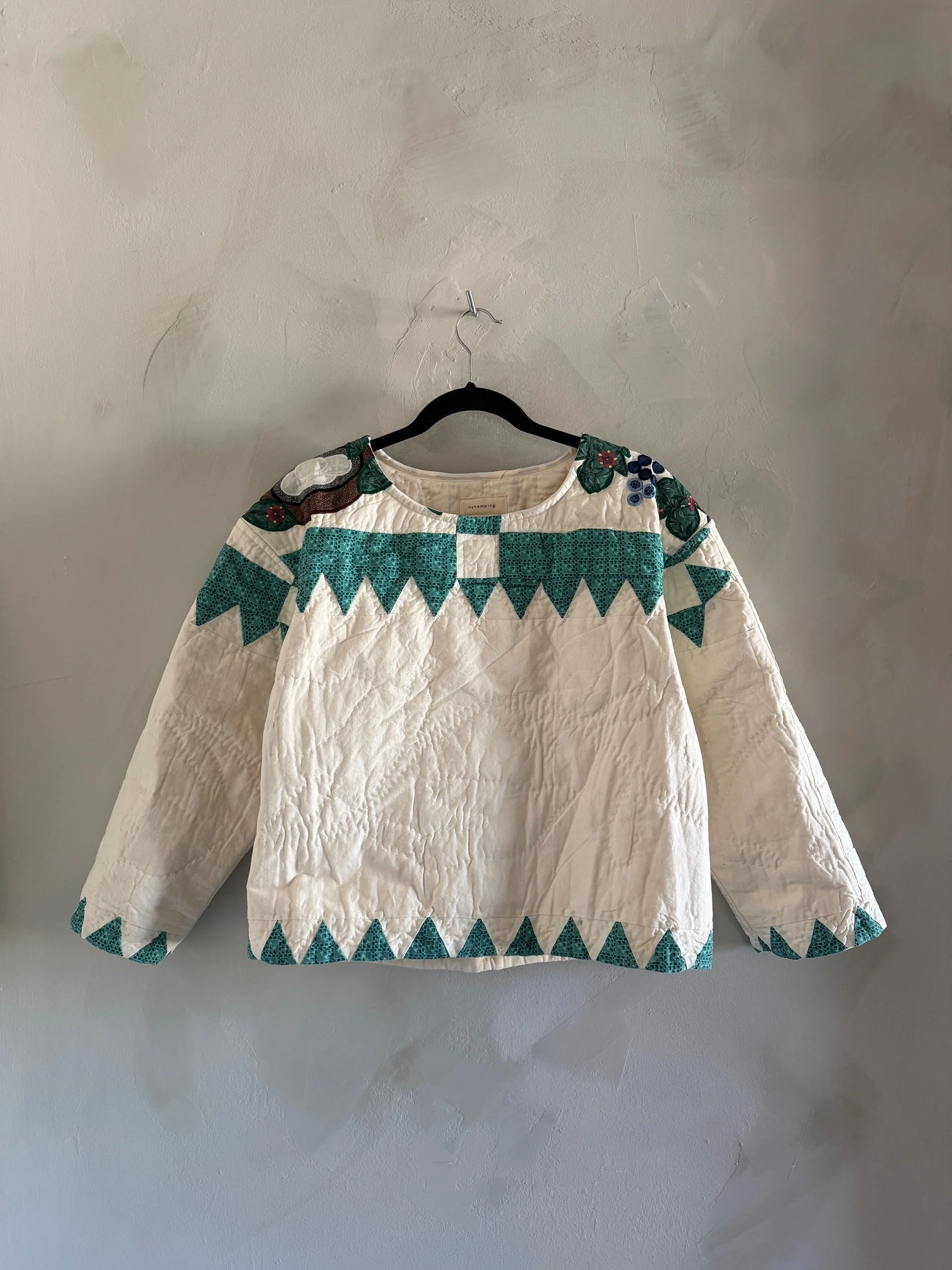 crewneck in appliqué