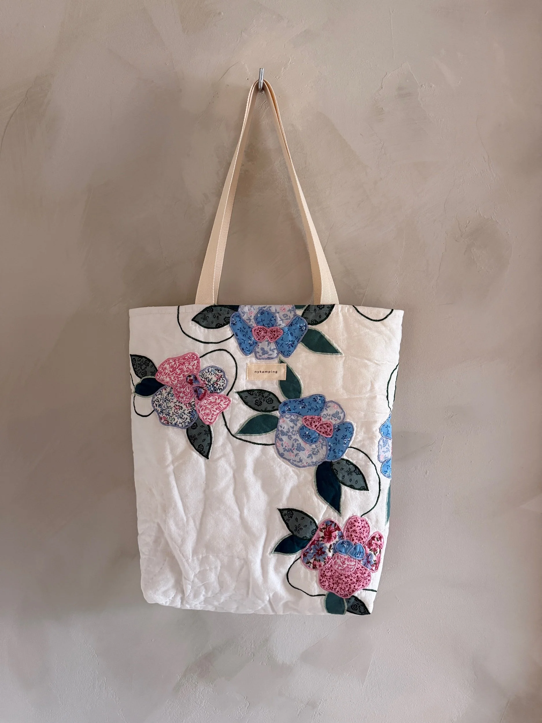 market bag in appliqué