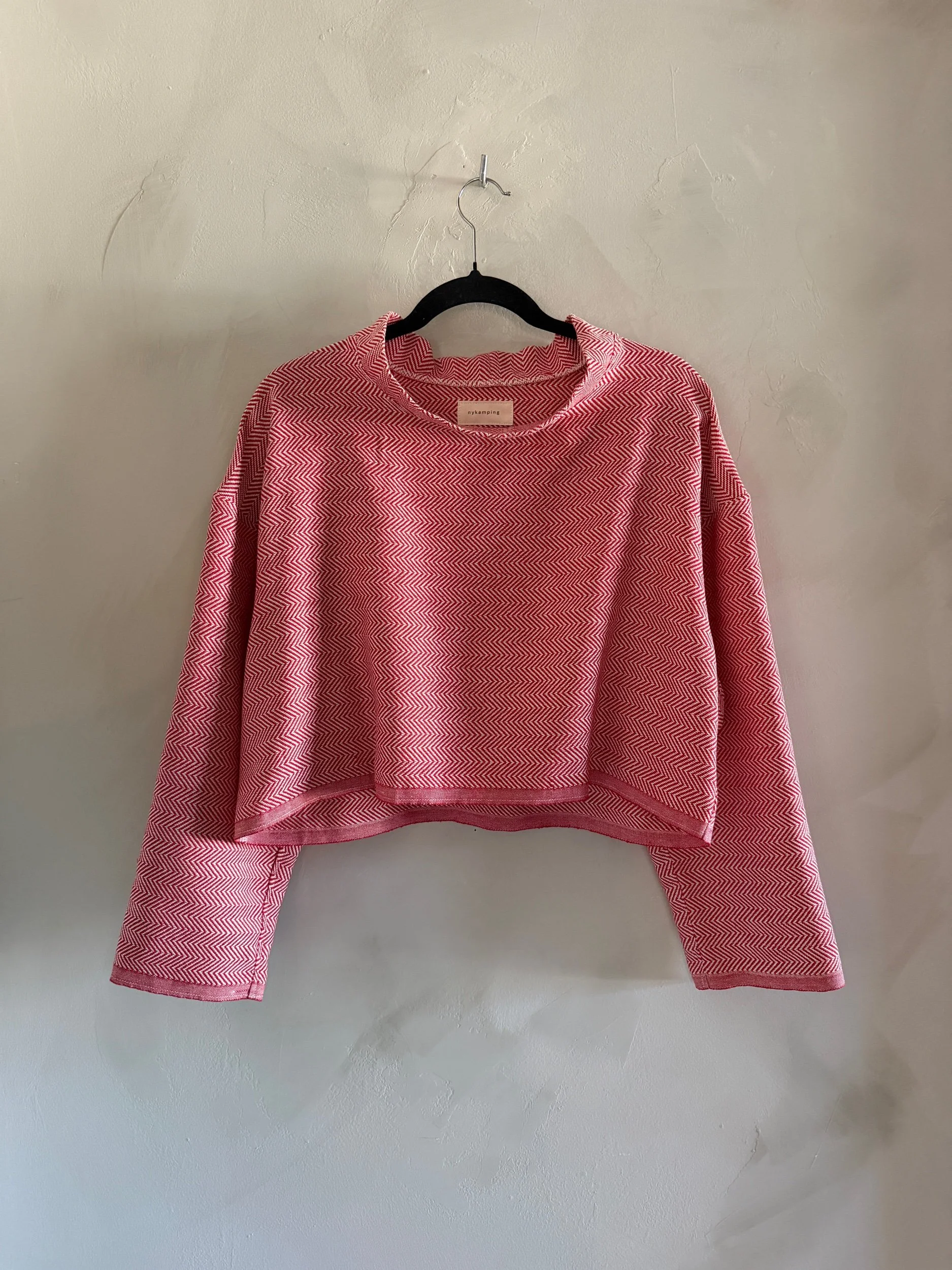 mockneck in red