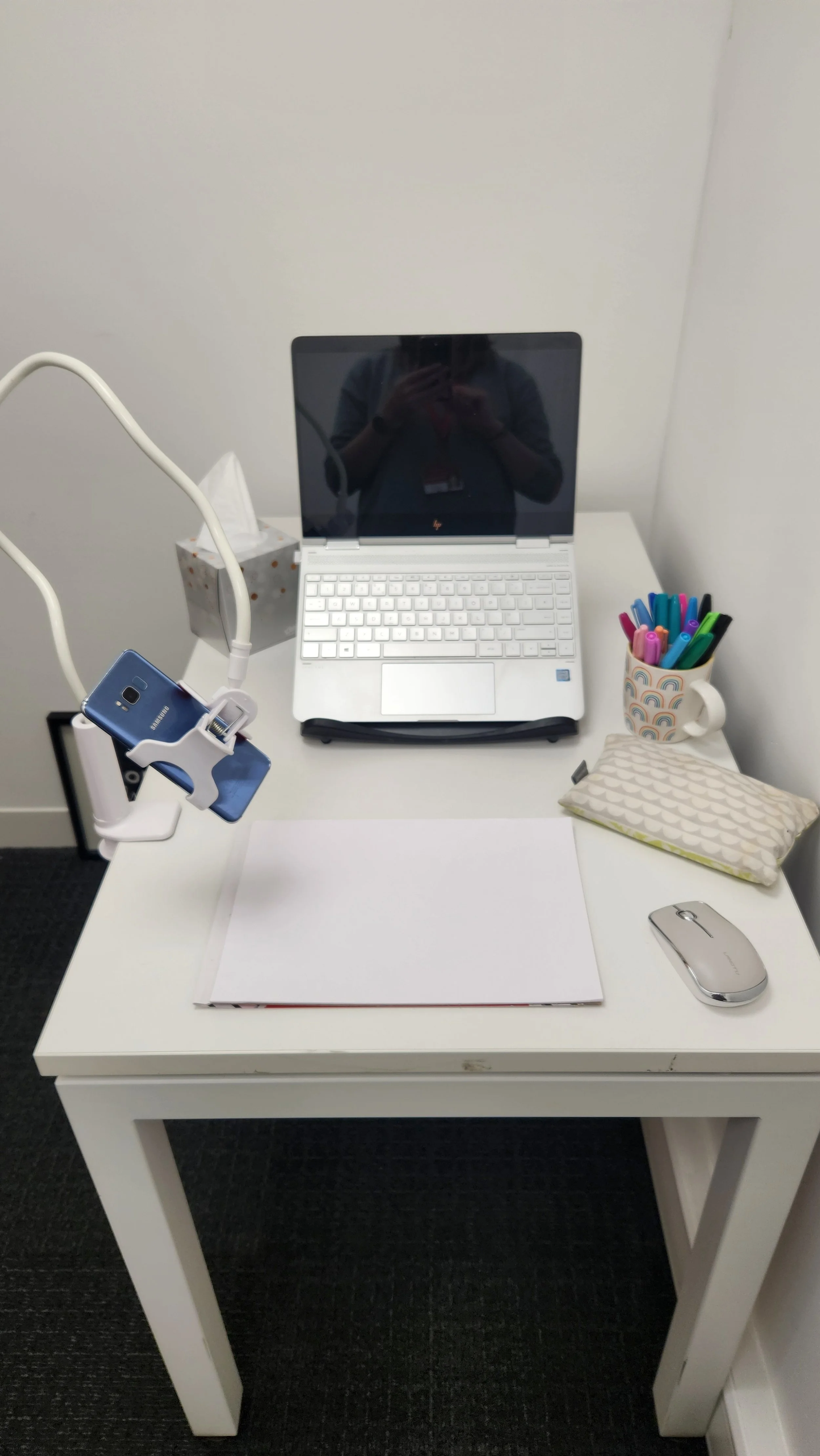 Online art therapy and counselling
