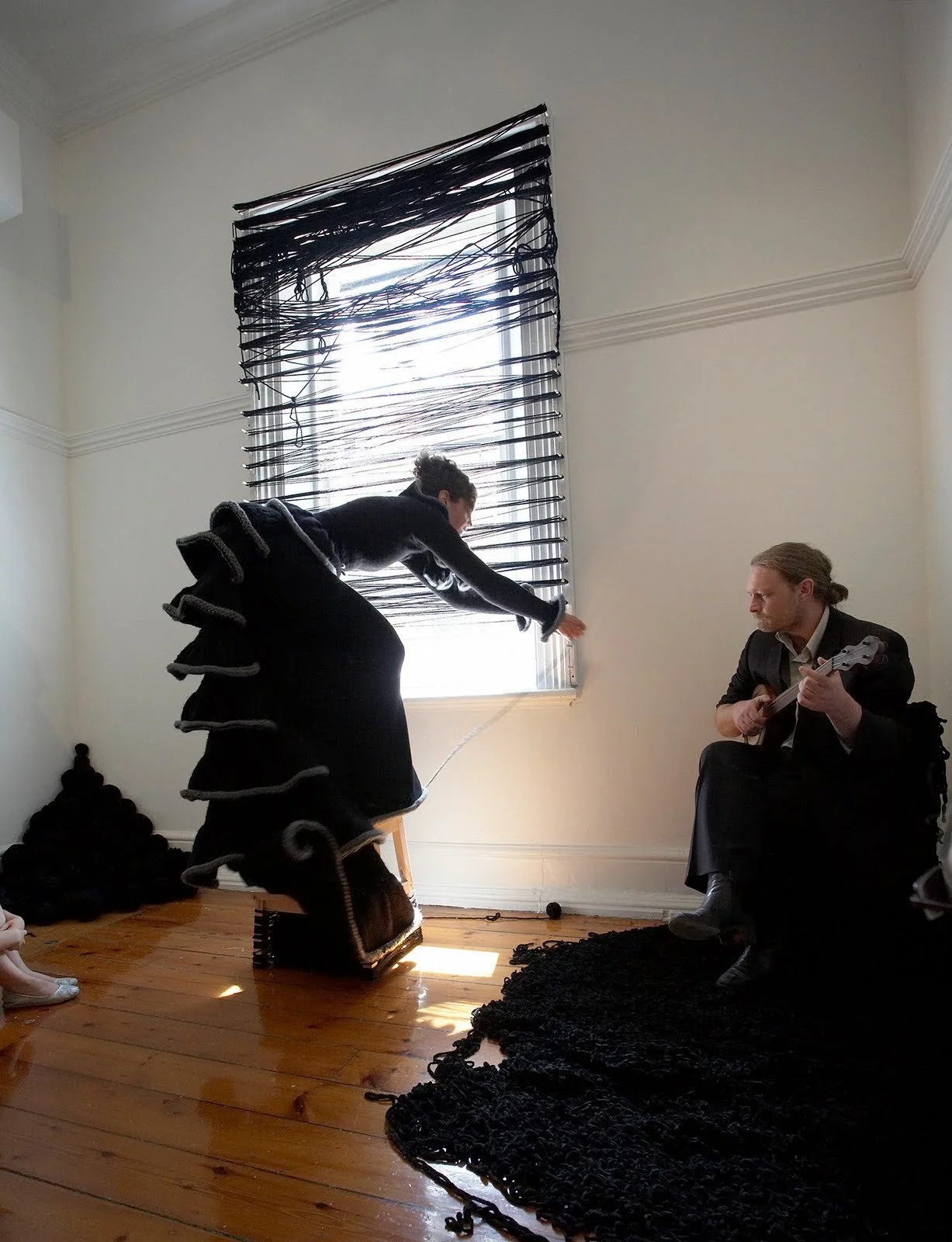  Performance of Victorian mourning customs 