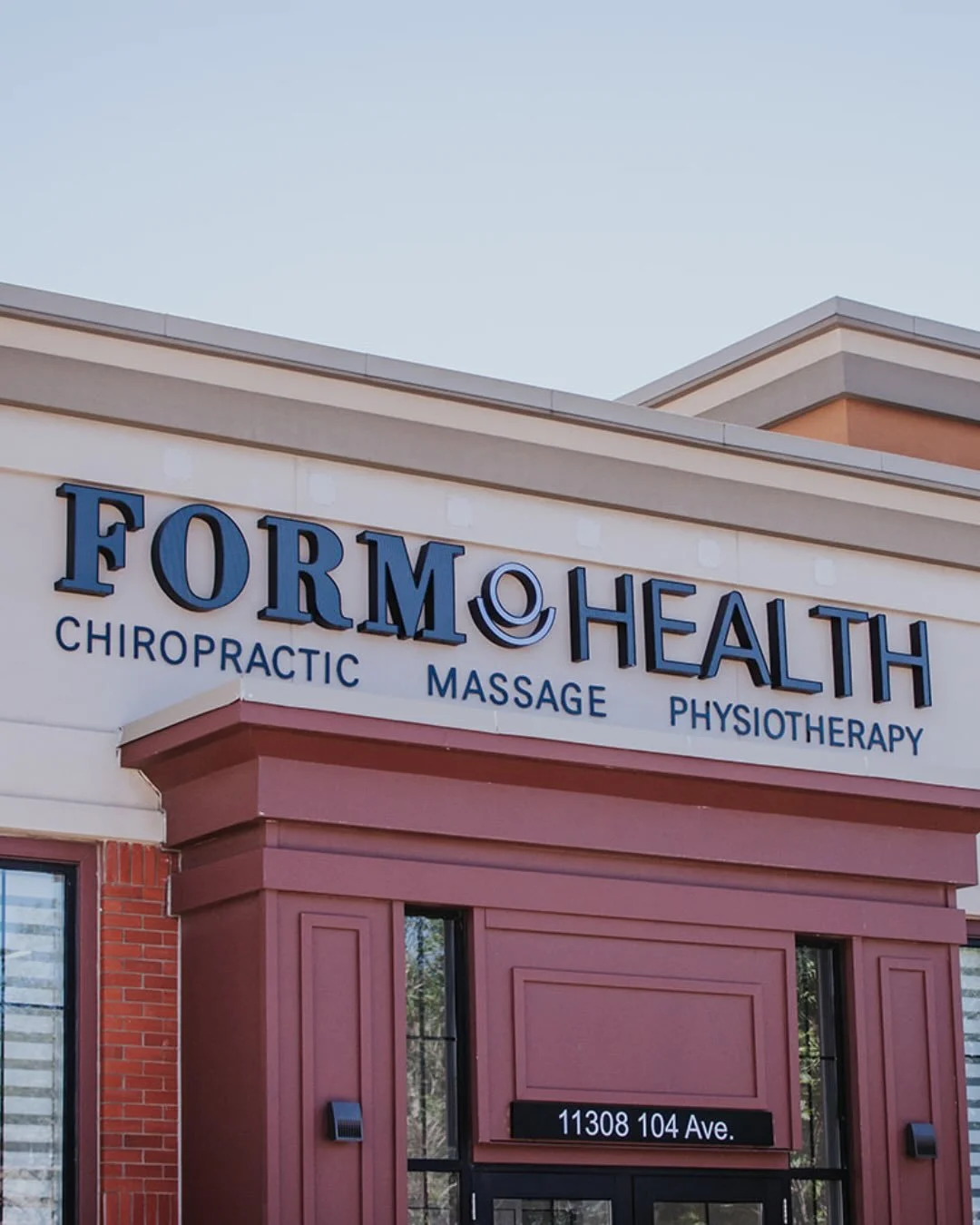 Wrapping up the year with a little extra care 🎄💙 Swipe to see when we&rsquo;ll be here to support you through the holiday season.

#yeg #yegclinic #yegchiro #yegmassage #yegphysio #yegacupuncture #yegbusiness #yeghealth #yegchristmas #edmonton #edm