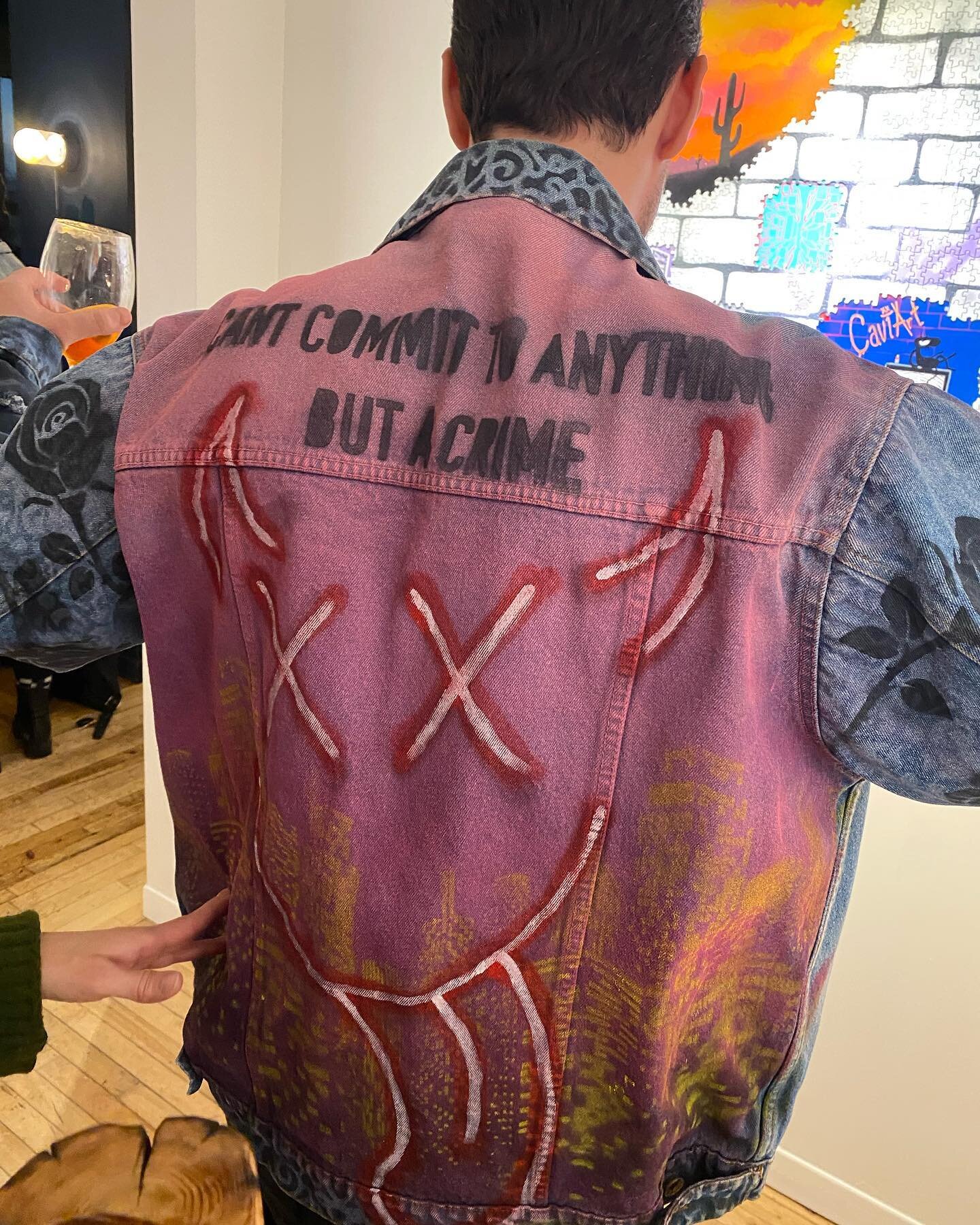 My first custom jacket 👖
SOLD
I was planning to wear it the whole expo weekend, but someone really wanted to leave with it hahahah. I loved working on clothing it was a dope experience! Dm me for custom work.