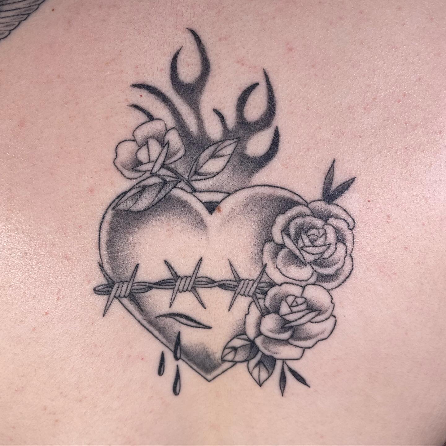 A favorite all healed up on Annika :) always great working with you! 
.
.
.
.
.
.
.
.
.
.
.
#eugenetattoo #eugeneoregon #eugene #oregon #oregontattoo #pnw #pnwtattoo #sacredheart #illustrativetattoo