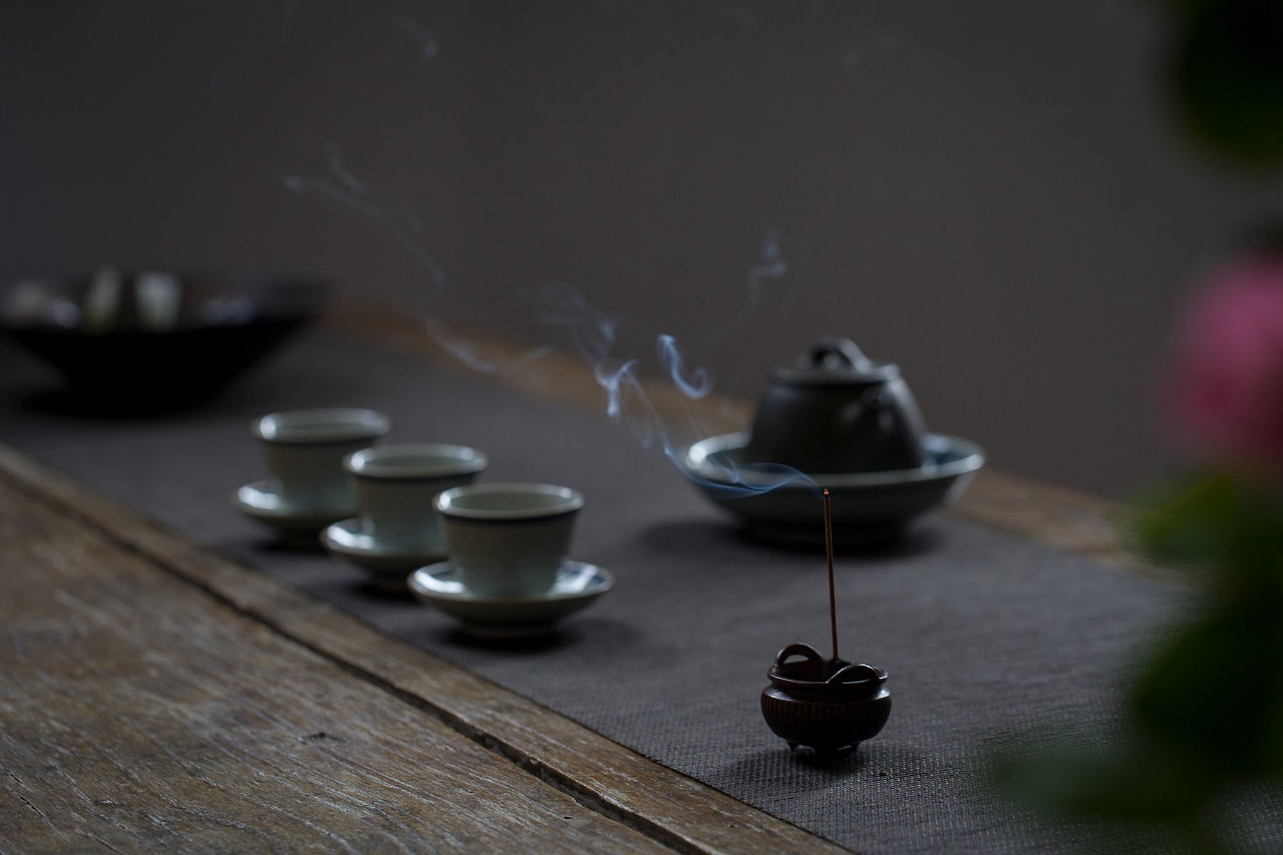 Learn How to Put Out Incense Safely — Desktop Tranquility