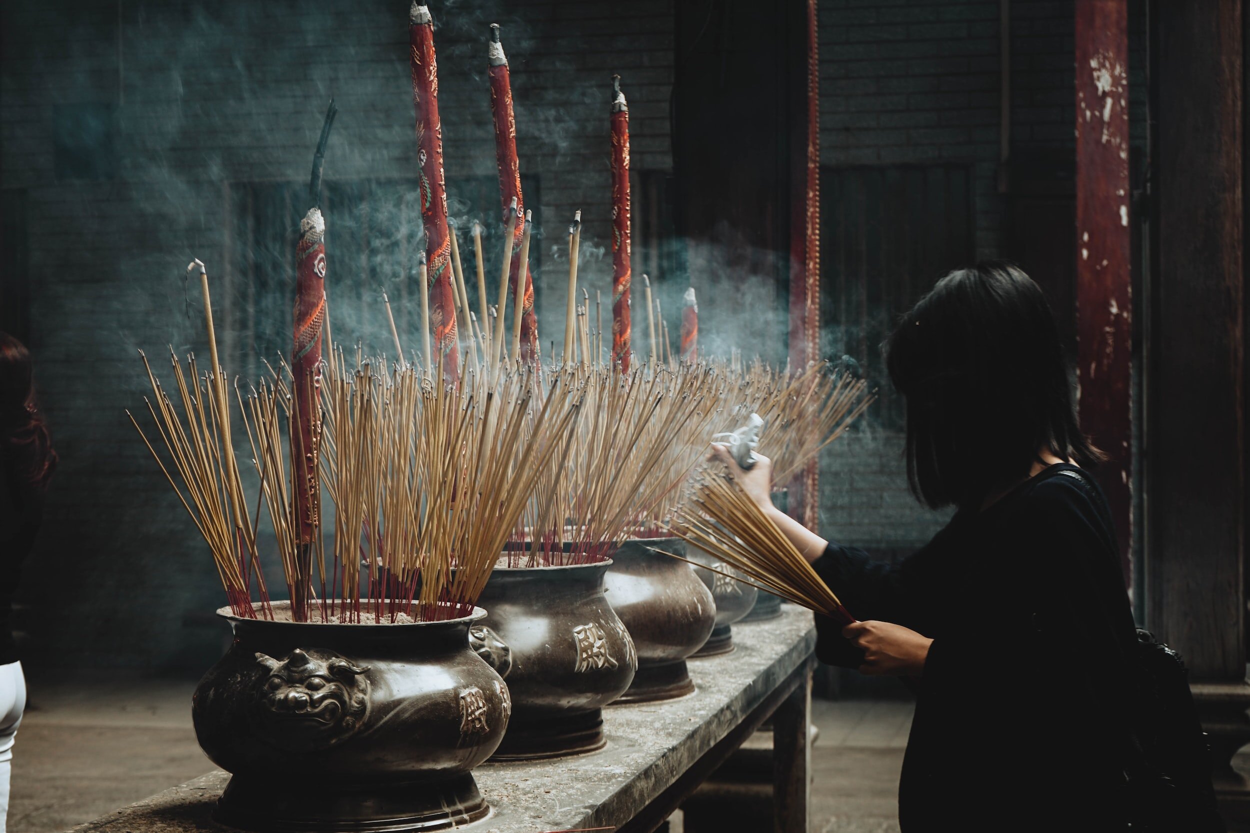 How Many Incense Sticks to Burn for Good Luck?