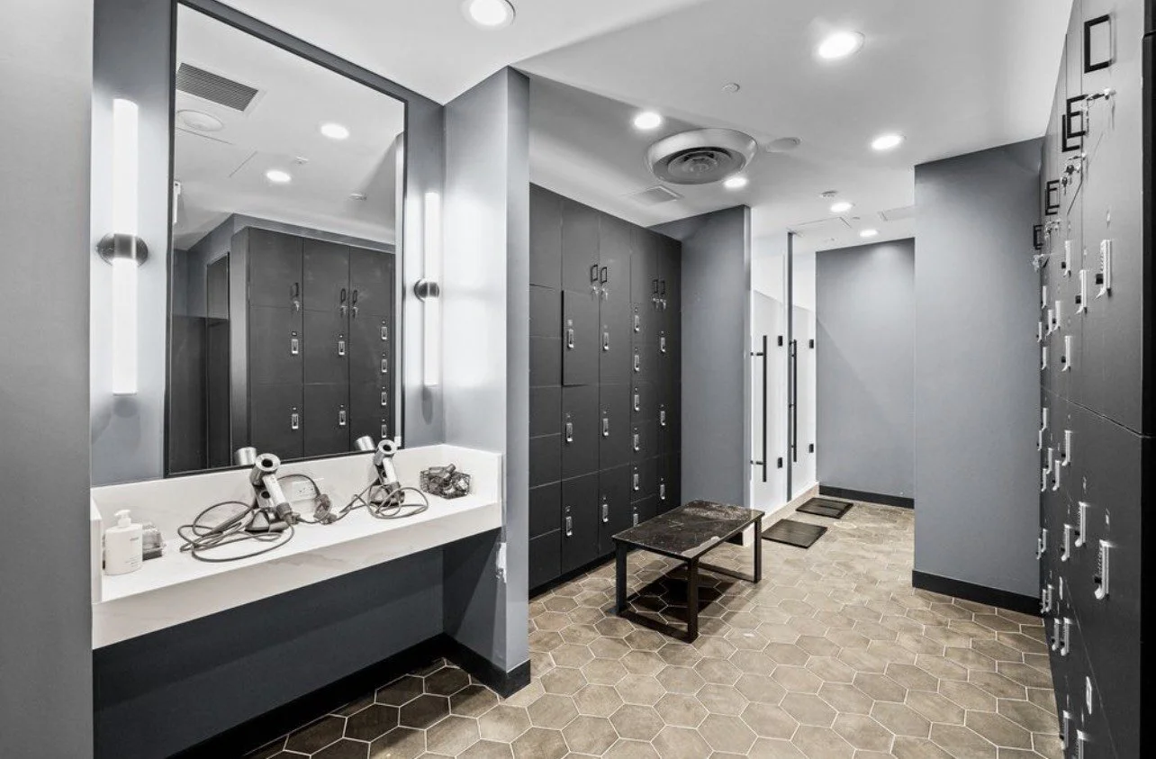Barry's — Locker room vanity & lockers