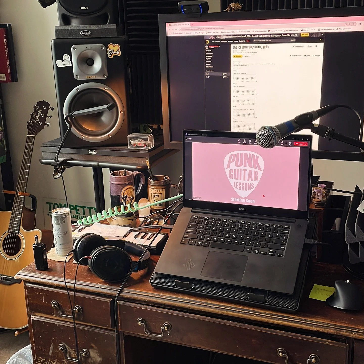 sign up for an online lesson today! HD audio and video lessons available anywhere in the world #onlineguitarlessons #punk