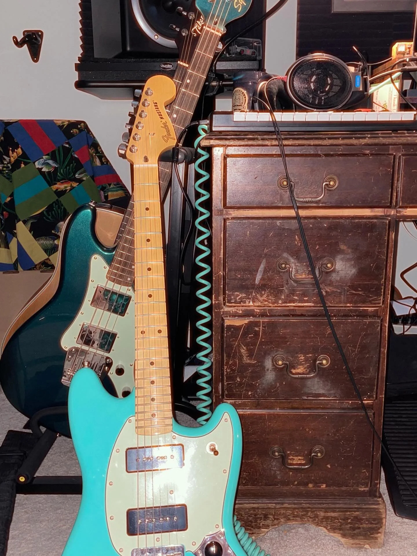 hard to post since the stupid world seems more heinous than ever. here is my desk and some of my guitars. gah #guitar