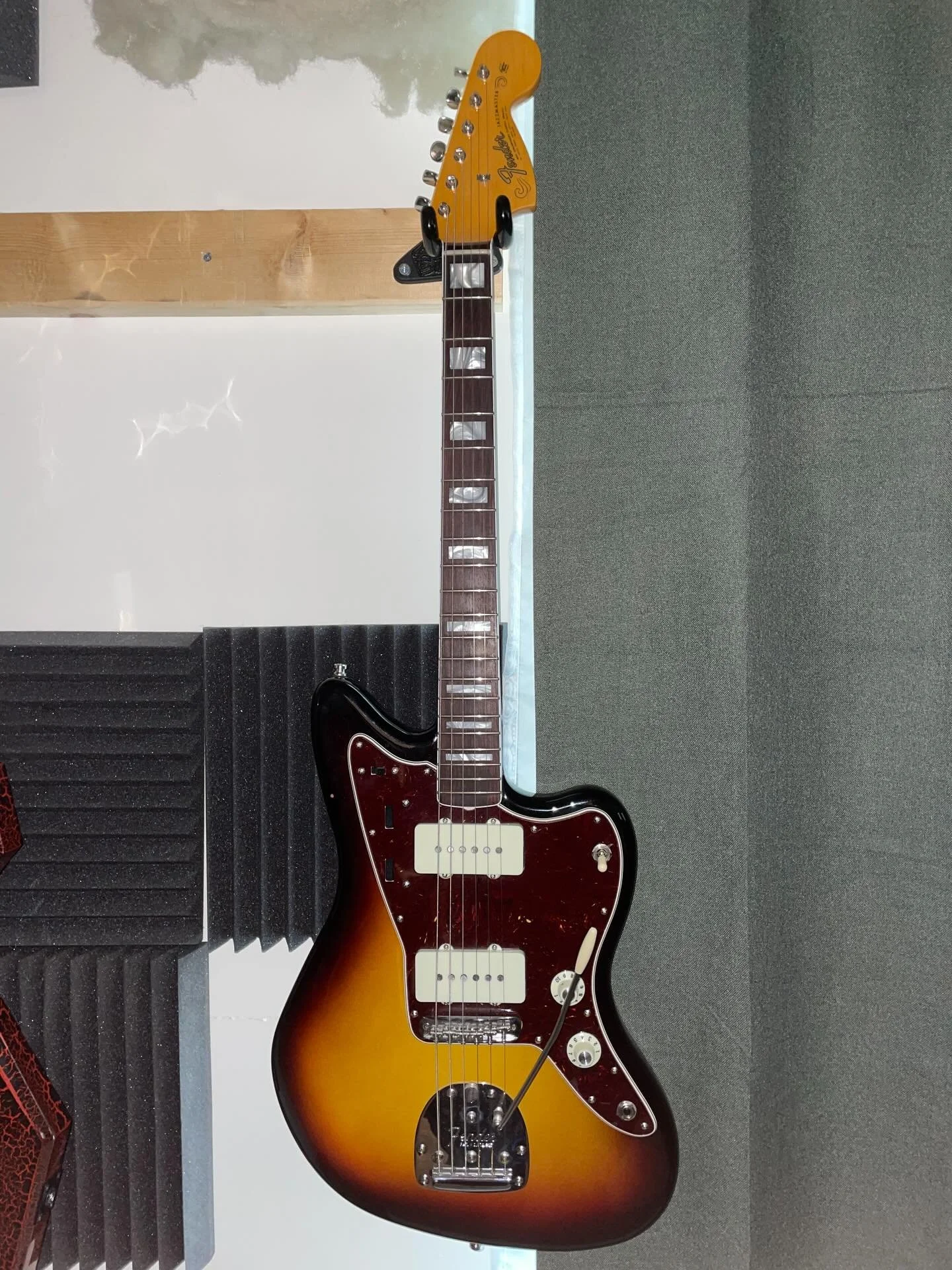 been a very difficult week, lots of stuff to worry about, and then on top of it all our senior cat gave me a nice, deep bite at 4am (as she and our spiciest cat were fighting over bed privileges). had to go to Urgent Care and everything (without insu