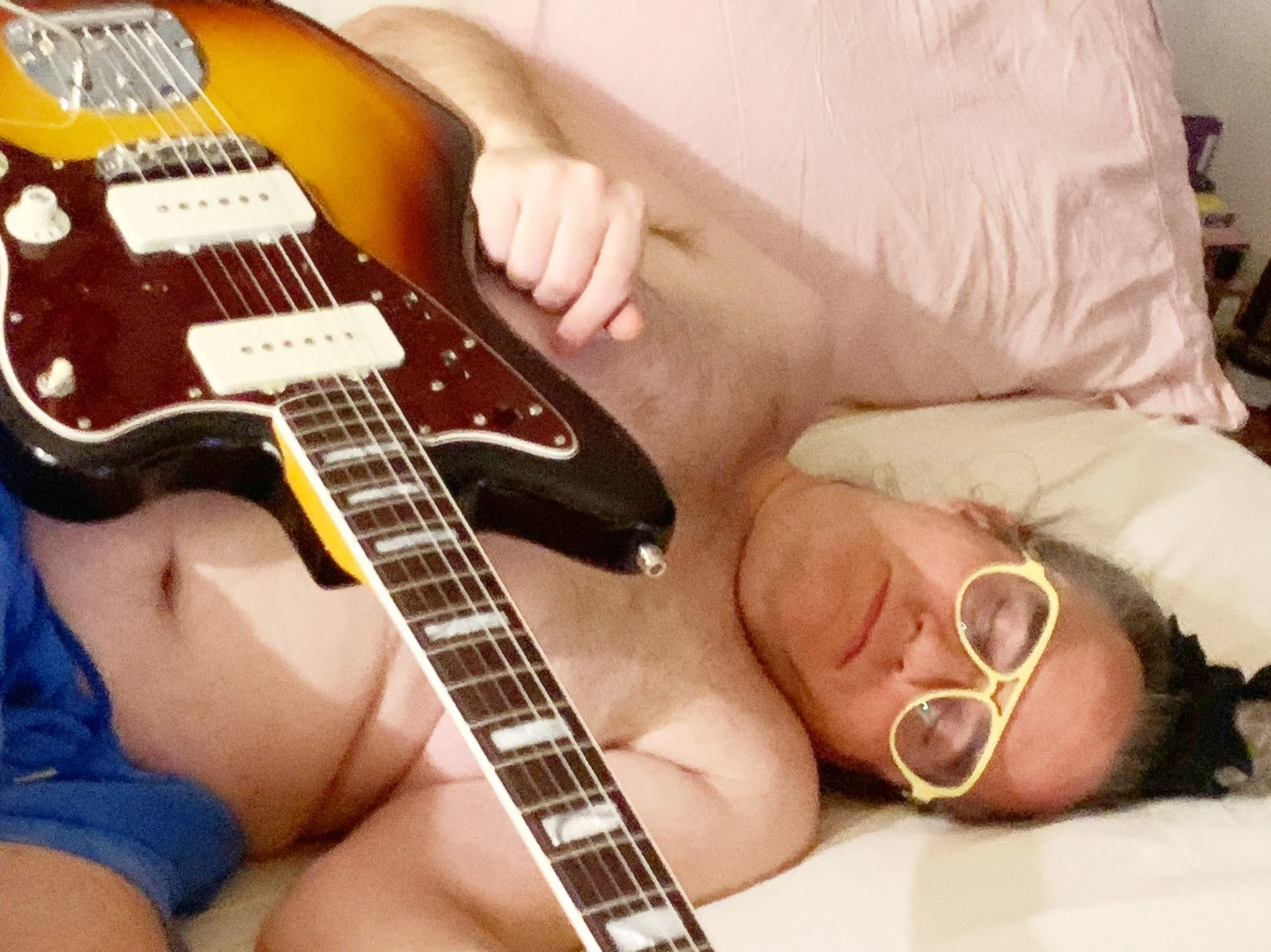 Me &amp; SRV got lots in common! Sleepy guys who partied too hard and had to get sober. 

And while he&rsquo;s about 10000x more skilled than I, he is unfortunately not available for Online Guitar &amp; Bass Lessons 😕

Sign up today and watch your p