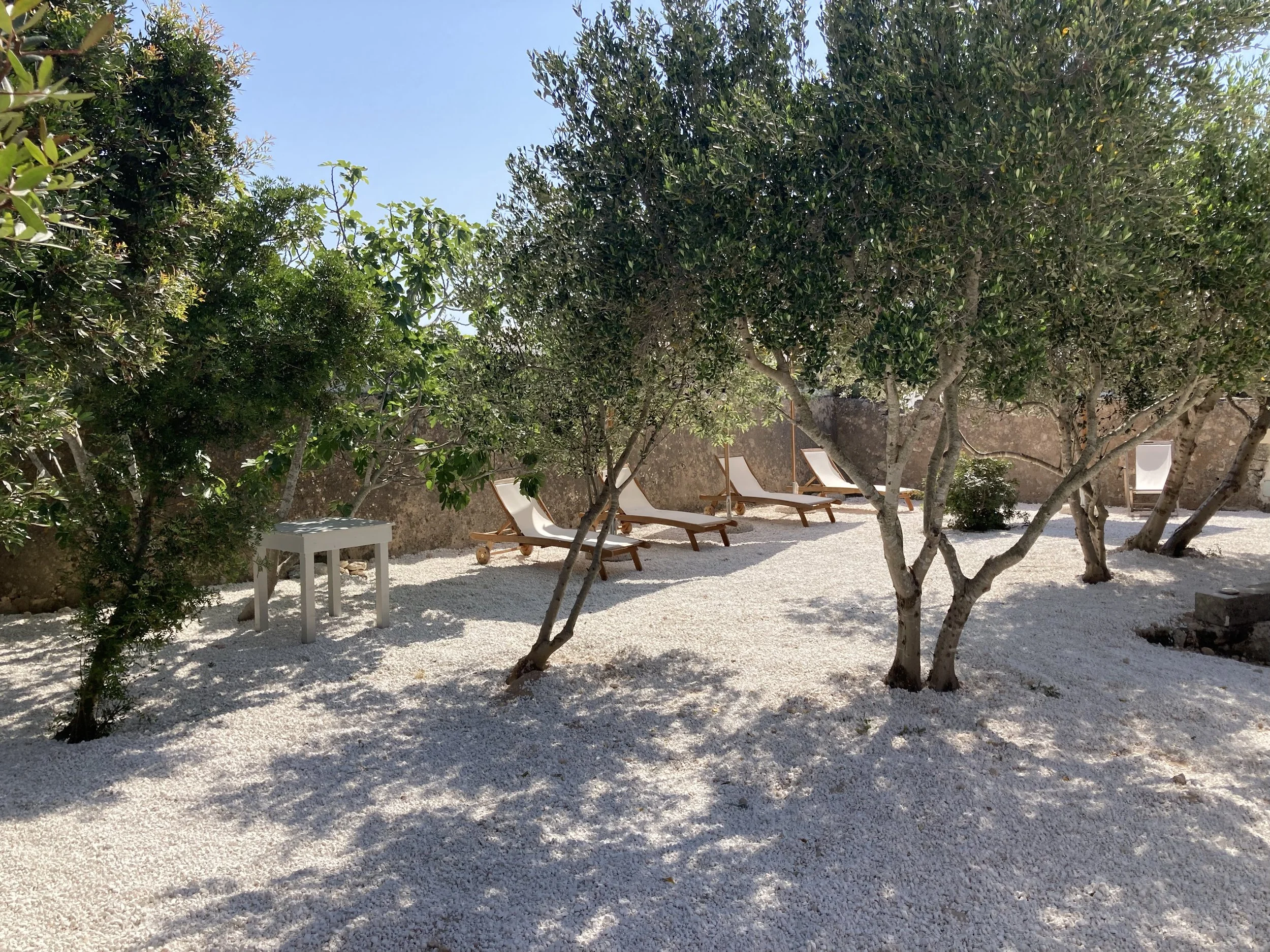 Tranquil relax area at Masseria Specula, perfect for unwinding and enjoying the peaceful rhythm of a retreat in Puglia