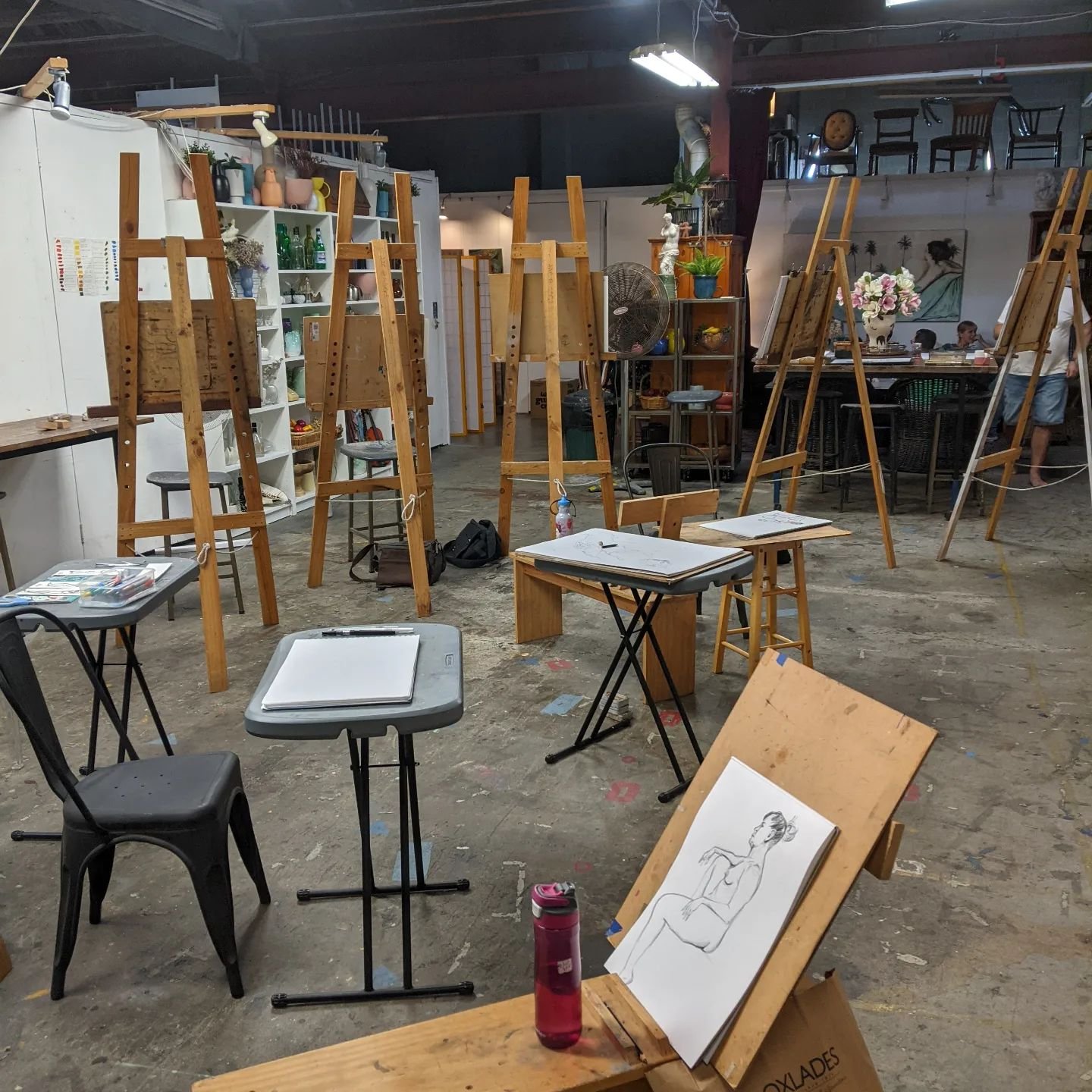 Our beloved Life Drawing Session with lovely model Sharon is this Wednesday 1st May. 🗓️

➡️ General admission starts at 7pm (until 9:30pm).
➡️ Tutoring with Wayne Van Eyk ( @waynevaneykart ) starts at 6:30pm.
➡️ Please bring your sketchbooks + advan