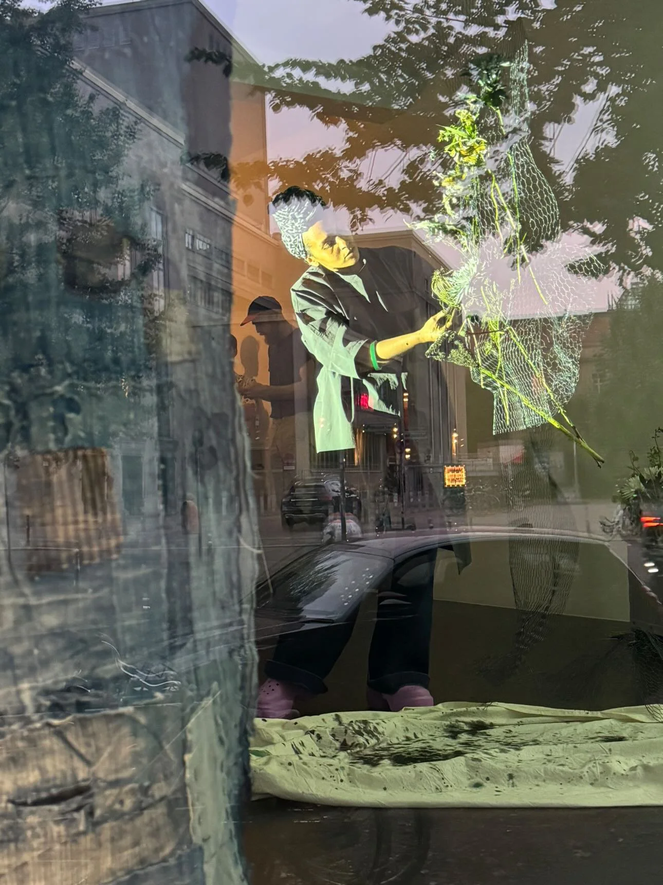 Indigo flowers performance at Nion Playground gallery 