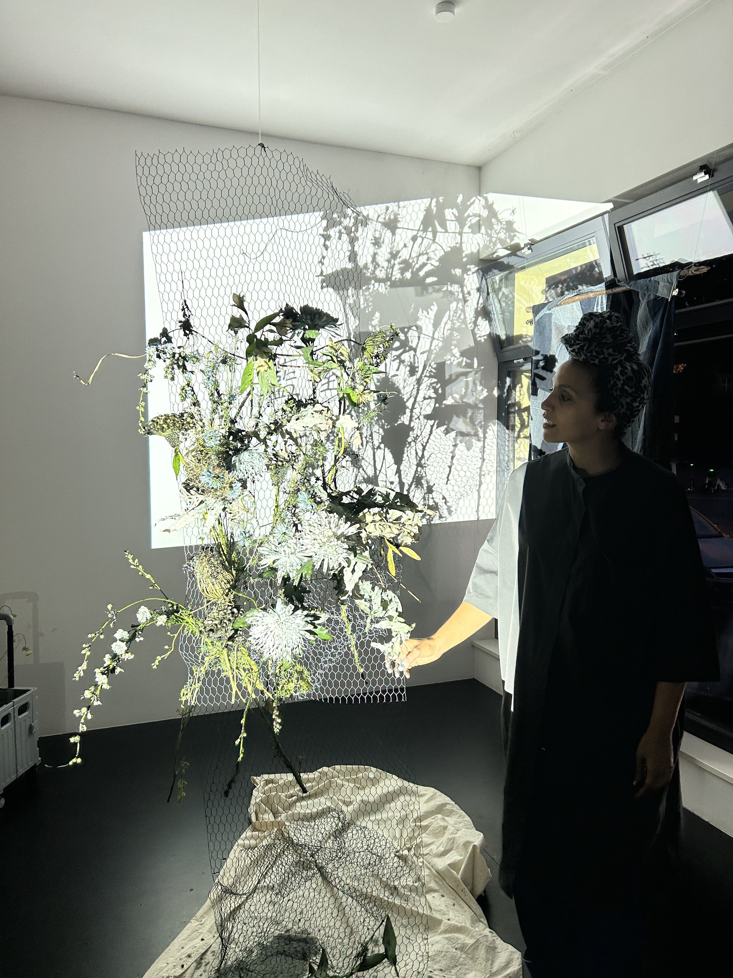 Indigo flowers performance at Nion Playground gallery 