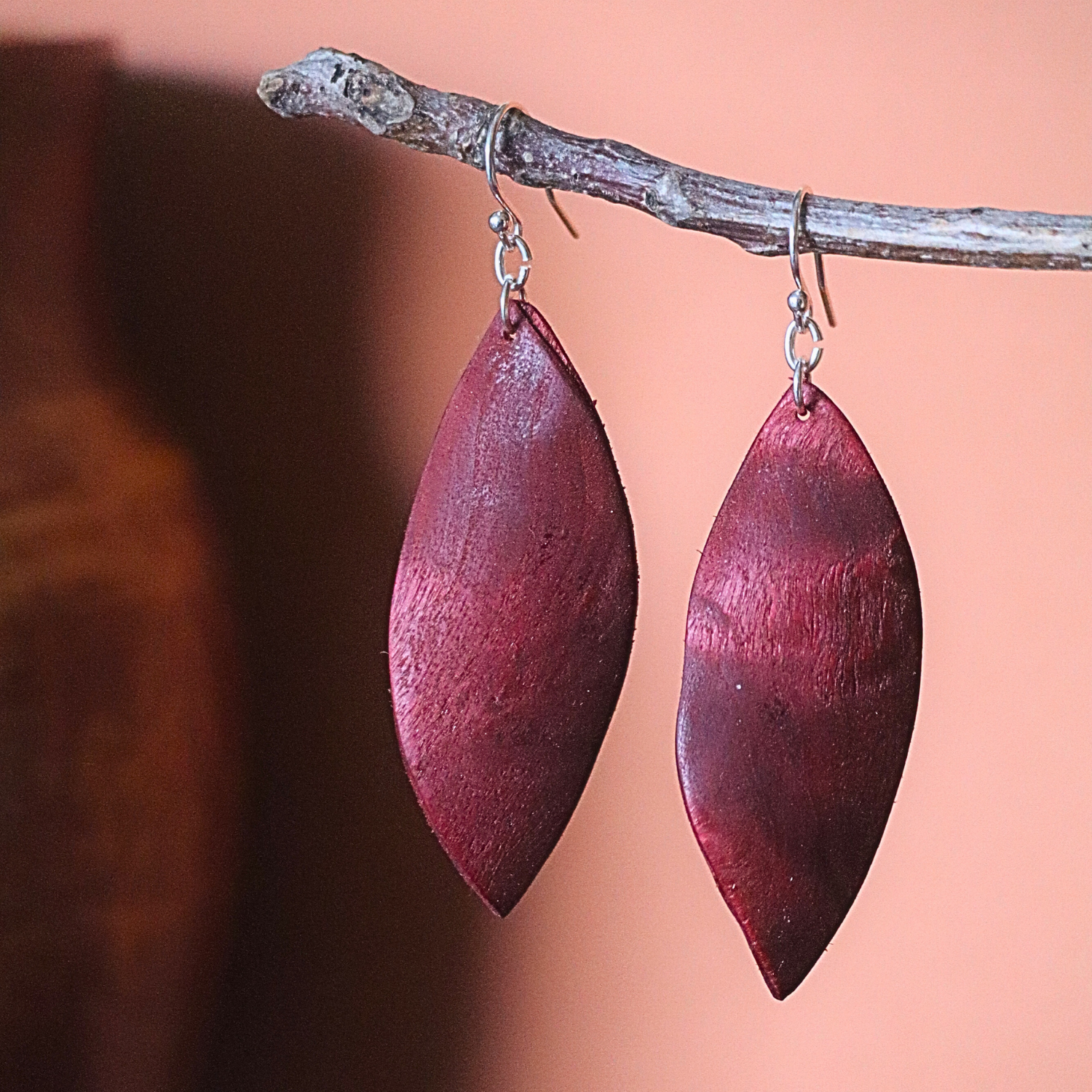 Boucles d'oreilles en bois - Feuilles de Peuplier teint