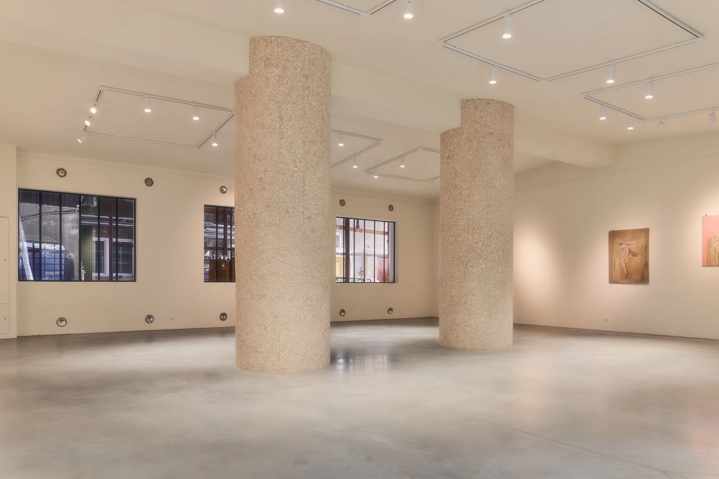 Szeroki plan VOID Gallery w Studio Rzeka