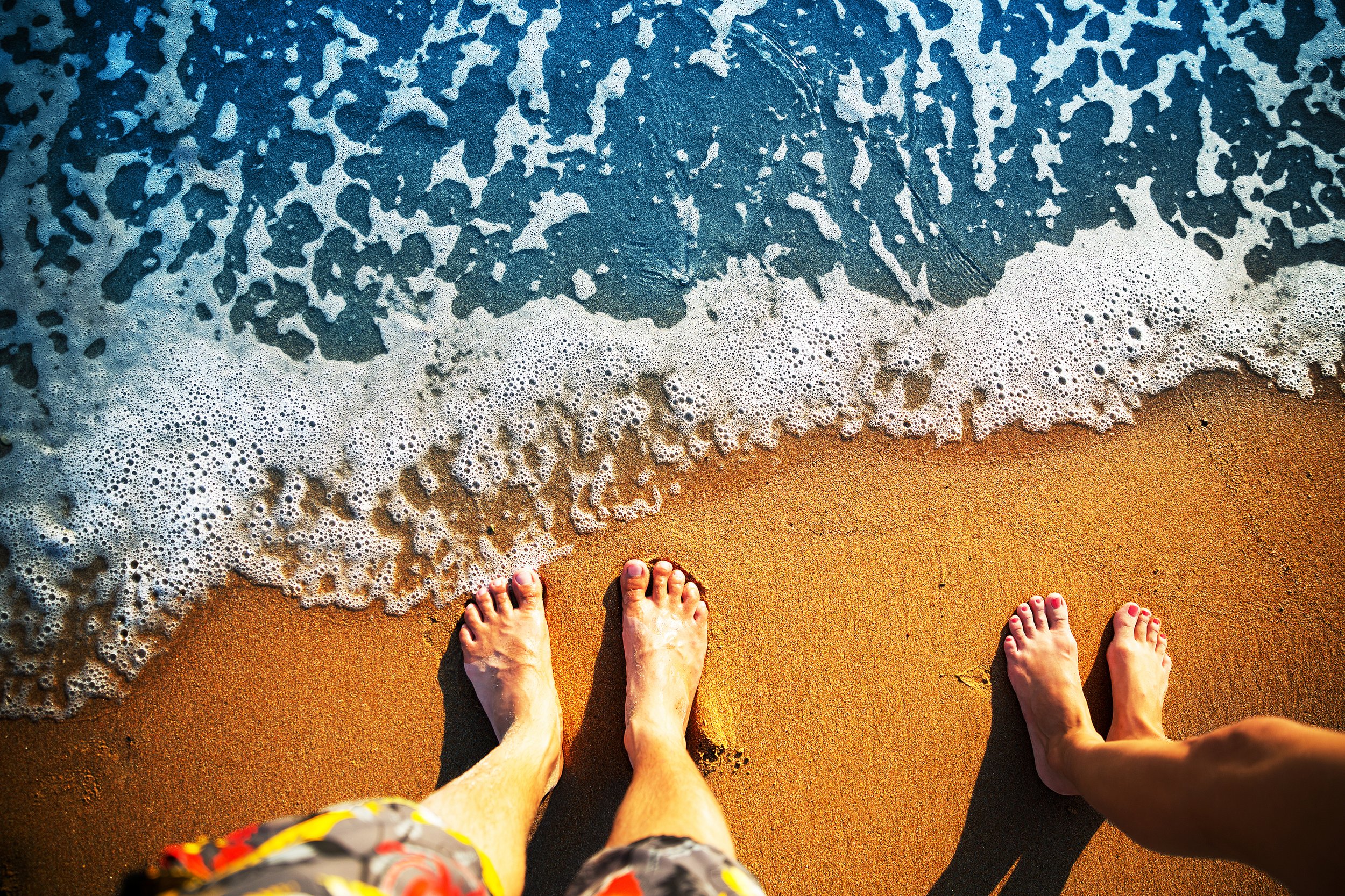 bigstock-Male-and-female-feet-are-stand-51344773.jpg