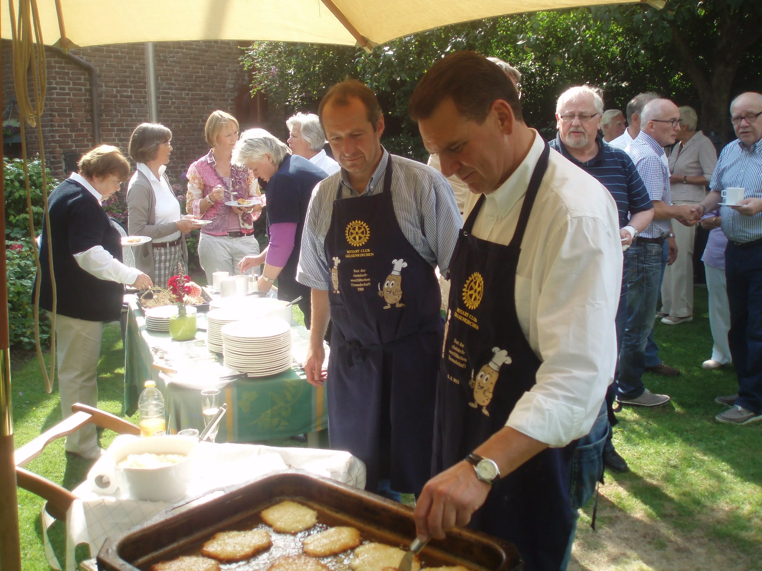reibekuchenessen-am-1182012-026_8488033897_o.jpg