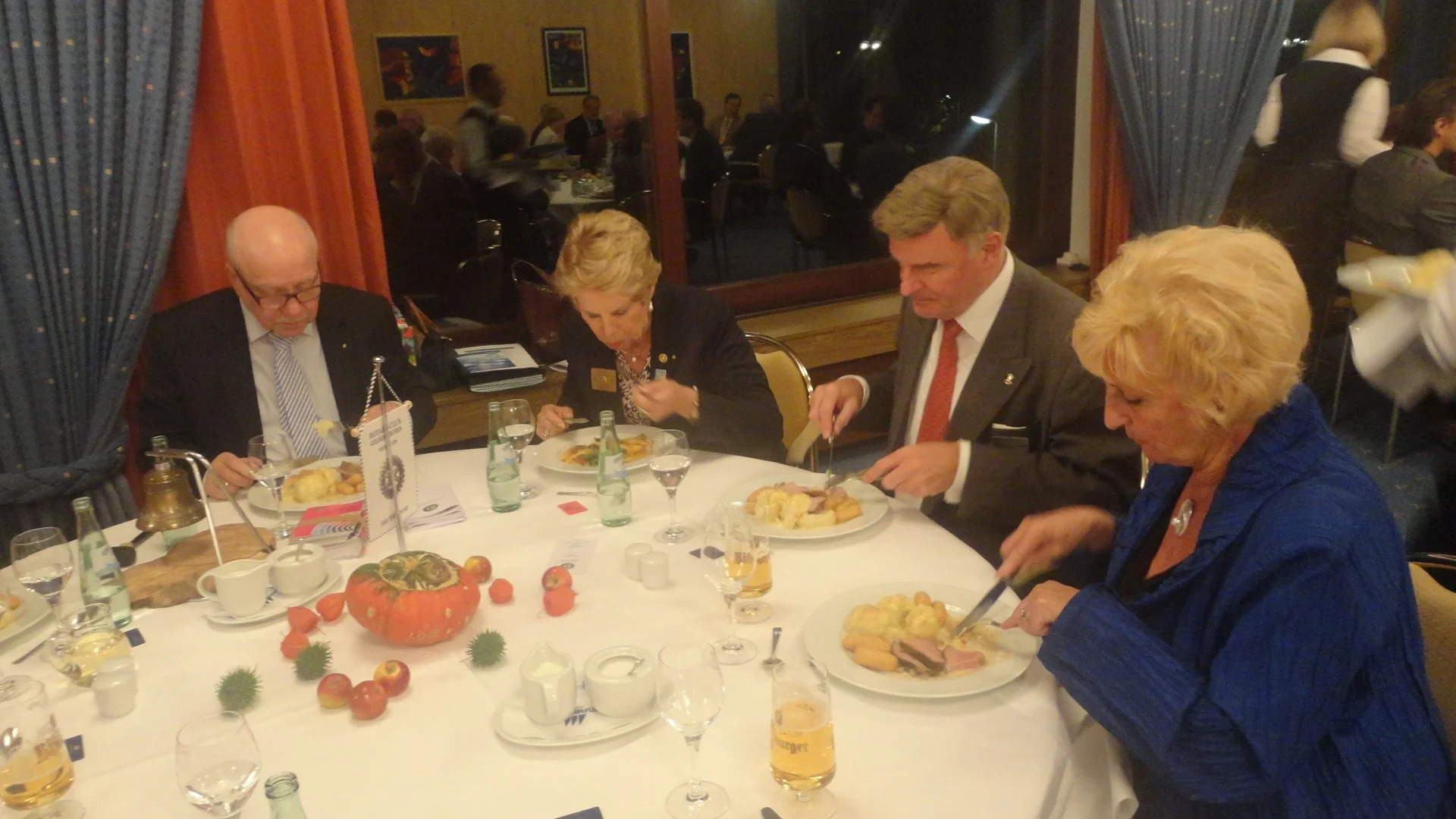 rotaryabendmeeting-2592012-003_8489263130_o.jpg