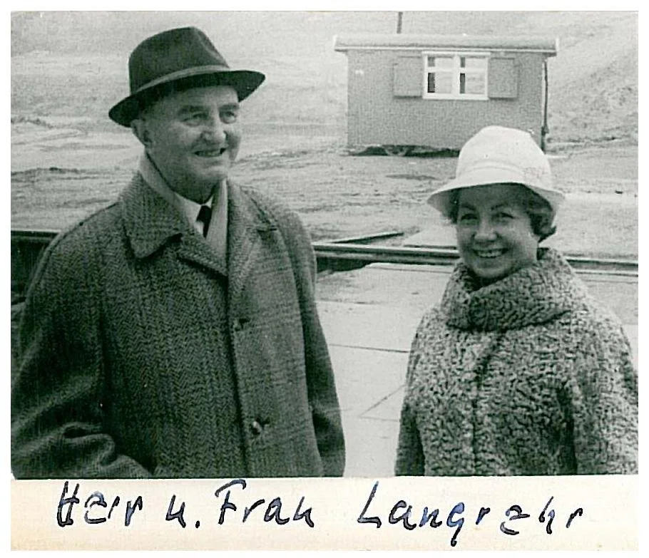 april1966_3_16029556006_o.jpg