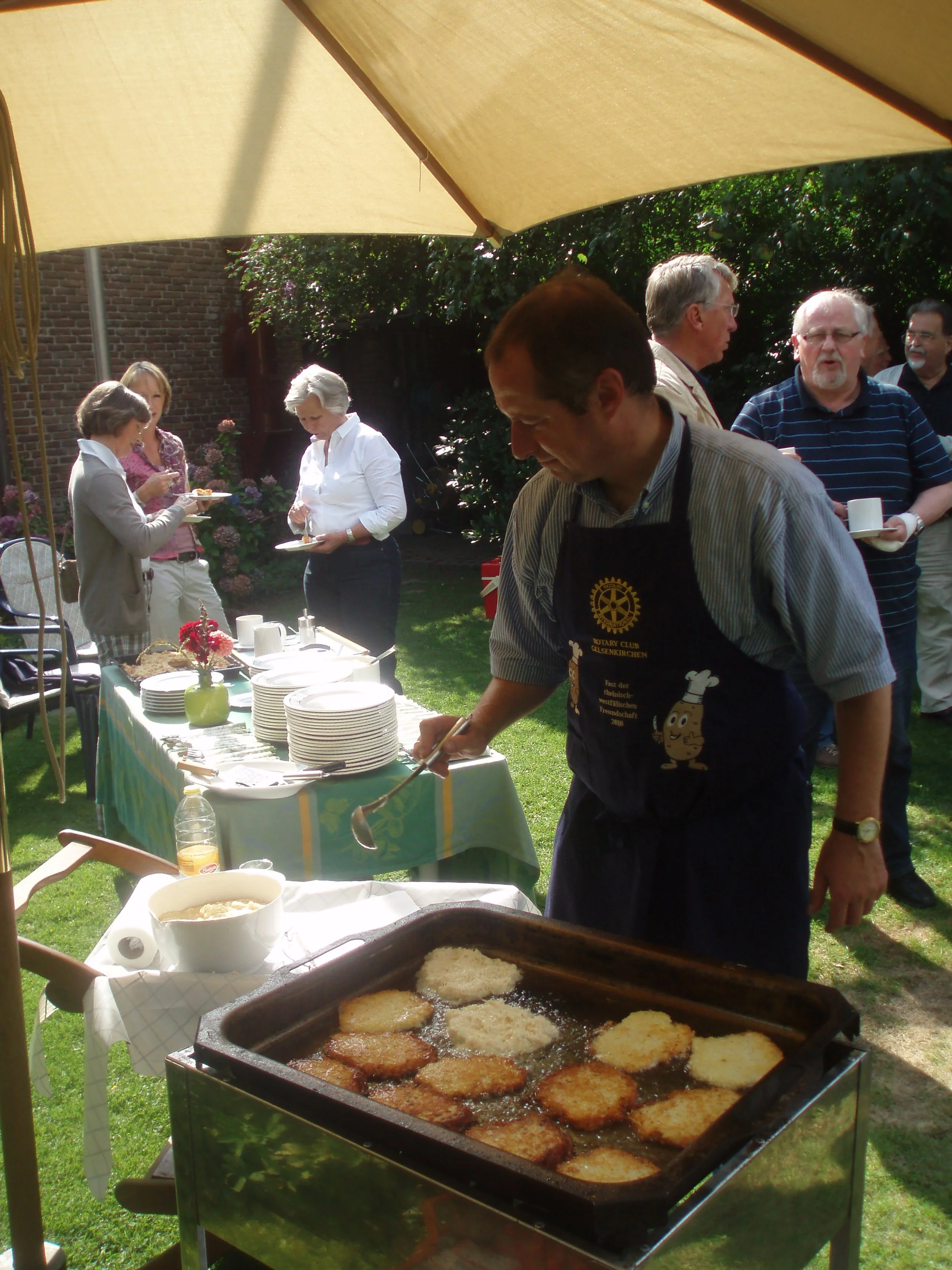 reibekuchenessen-am-1182012-027_8488033467_o.jpg