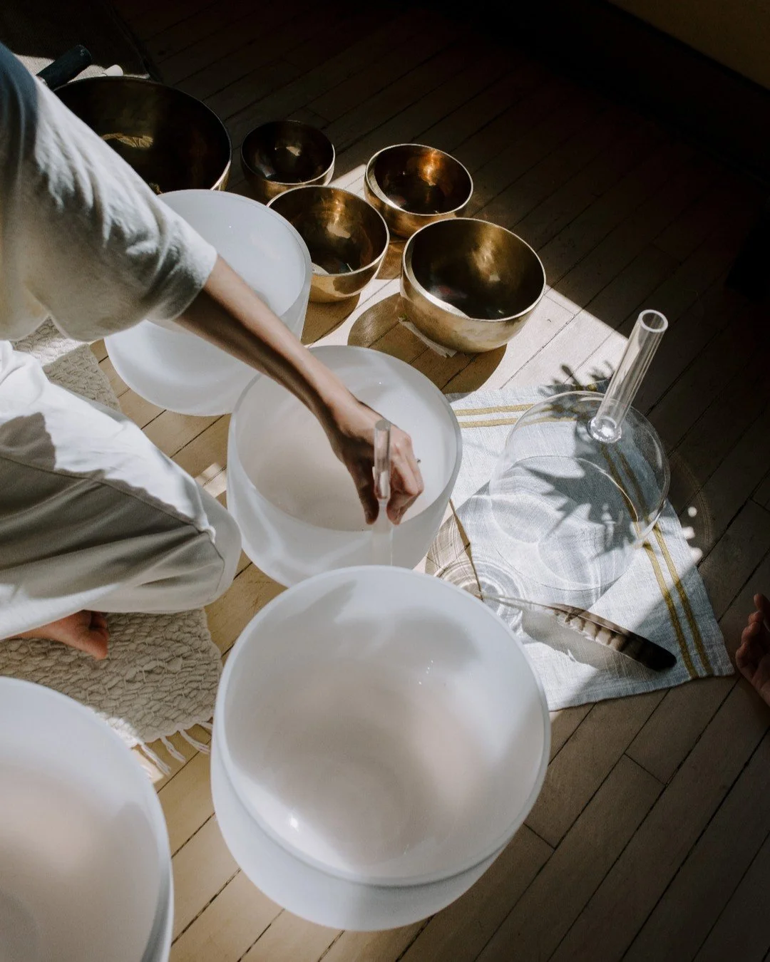 Crystal Bowl Sound Bath
with Laura Li Fong Yee
Saturday, June 27th 6:30-8pm
at Yoga Refuge Northwest

Immerse yourself in deep, healing sounds of 7 Crystal Bowls spanning the chakras, complemented by other sound healing instruments. This sound healin