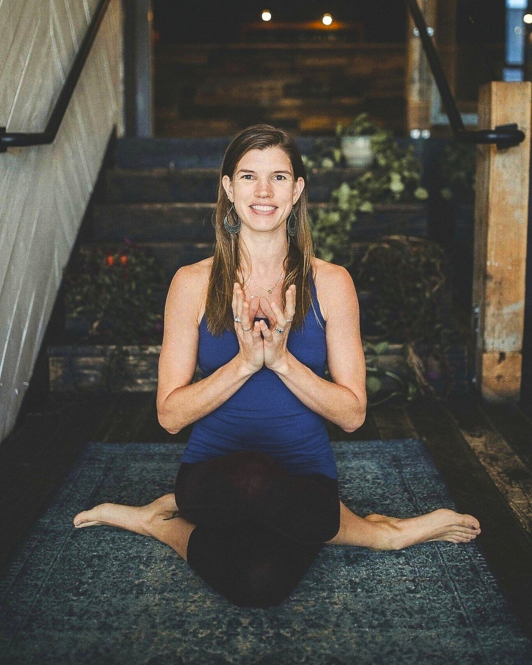 Happy Birthday to the one and only Allison Duckworth! 
We are grateful to be in community with you, and hope that you have a beautiful day! 🎉

Flow with @allisonduckworthyoga 
Wednesday mornings at SE
9am Vinyasa Flow
10:30am Gentle Yoga 

#yoga #yo